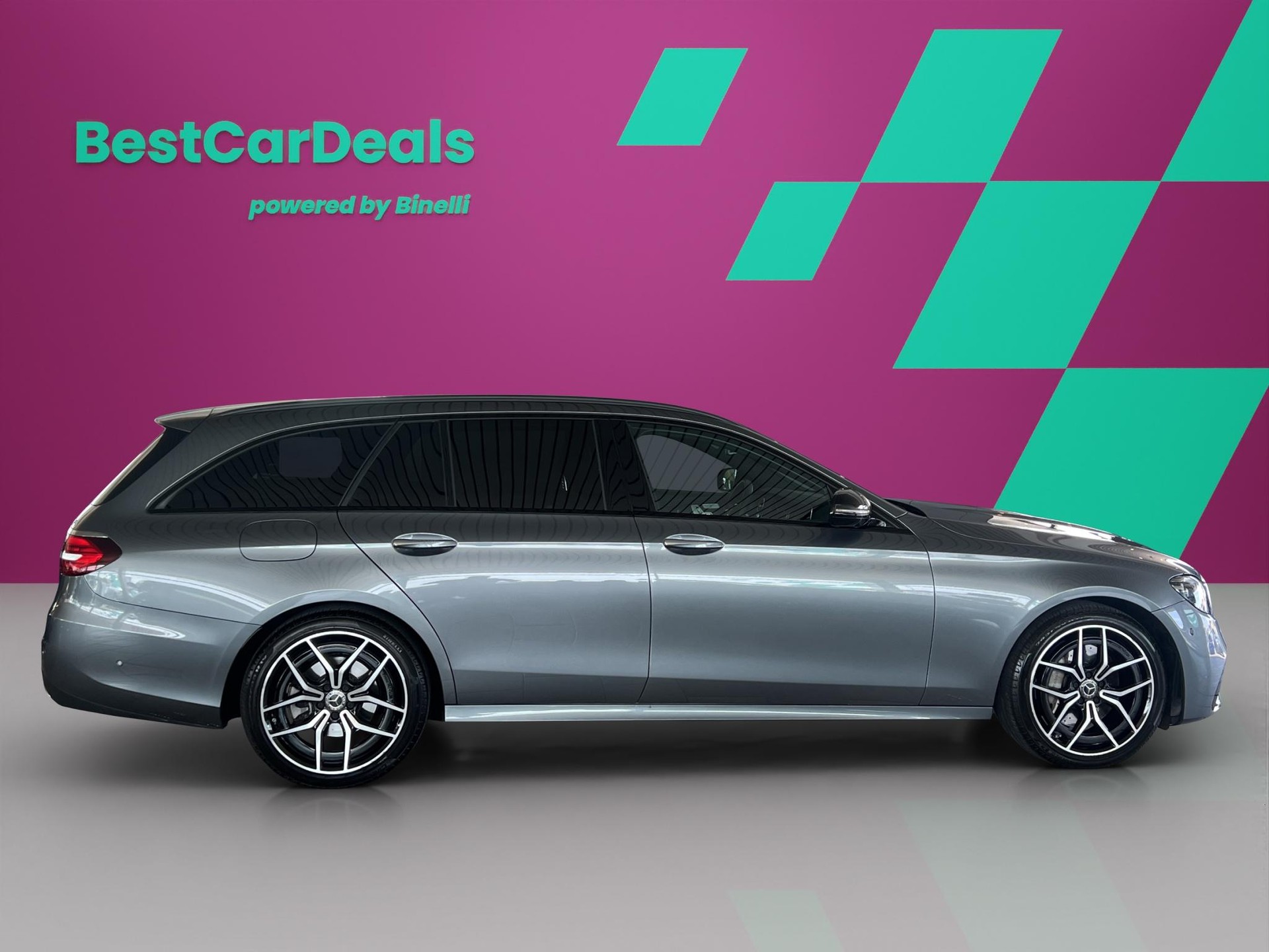 MERCEDES-BENZ E 220 d AMG Line 4matic Kombi-image-1