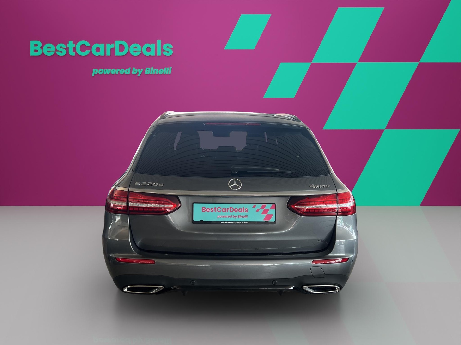 MERCEDES-BENZ E 220 d AMG Line 4matic Kombi-image-3