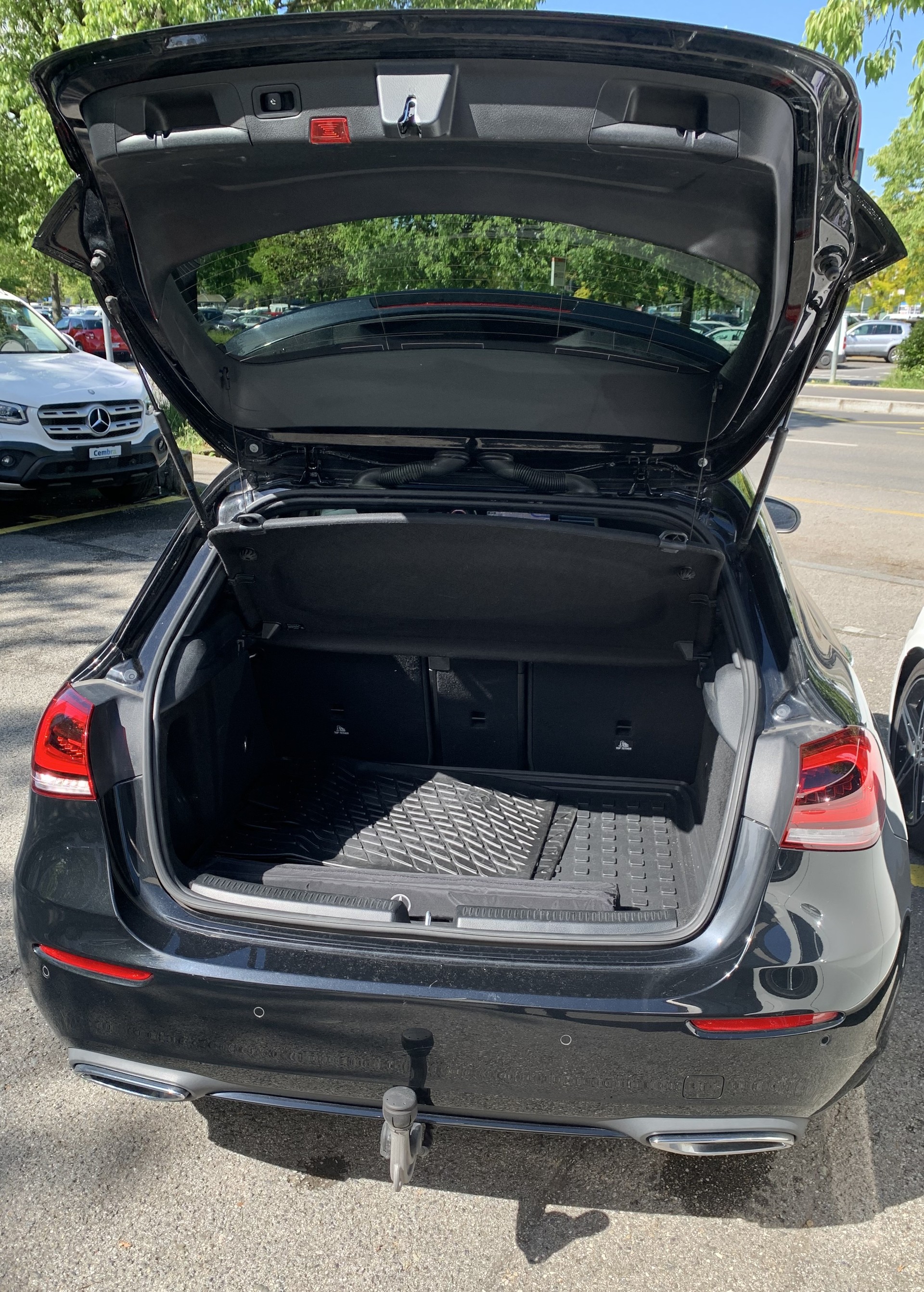 MERCEDES-BENZ A 200 Progressive 7G-DCT-image-11