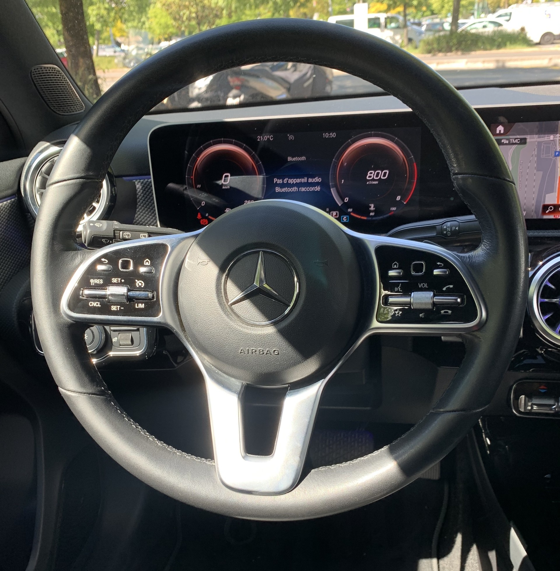 MERCEDES-BENZ A 200 Progressive 7G-DCT-image-17