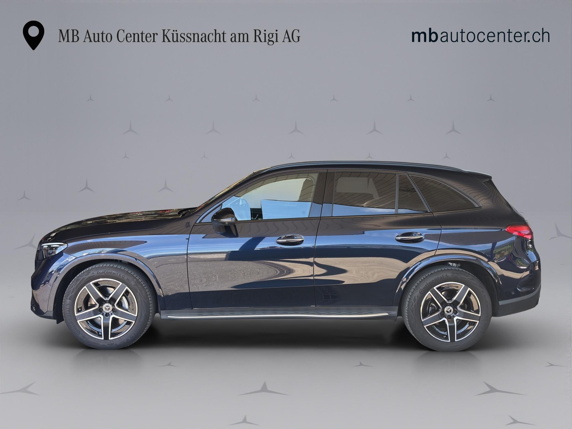 MERCEDES-BENZ GLC 300 AMG Line 4matic-image-2