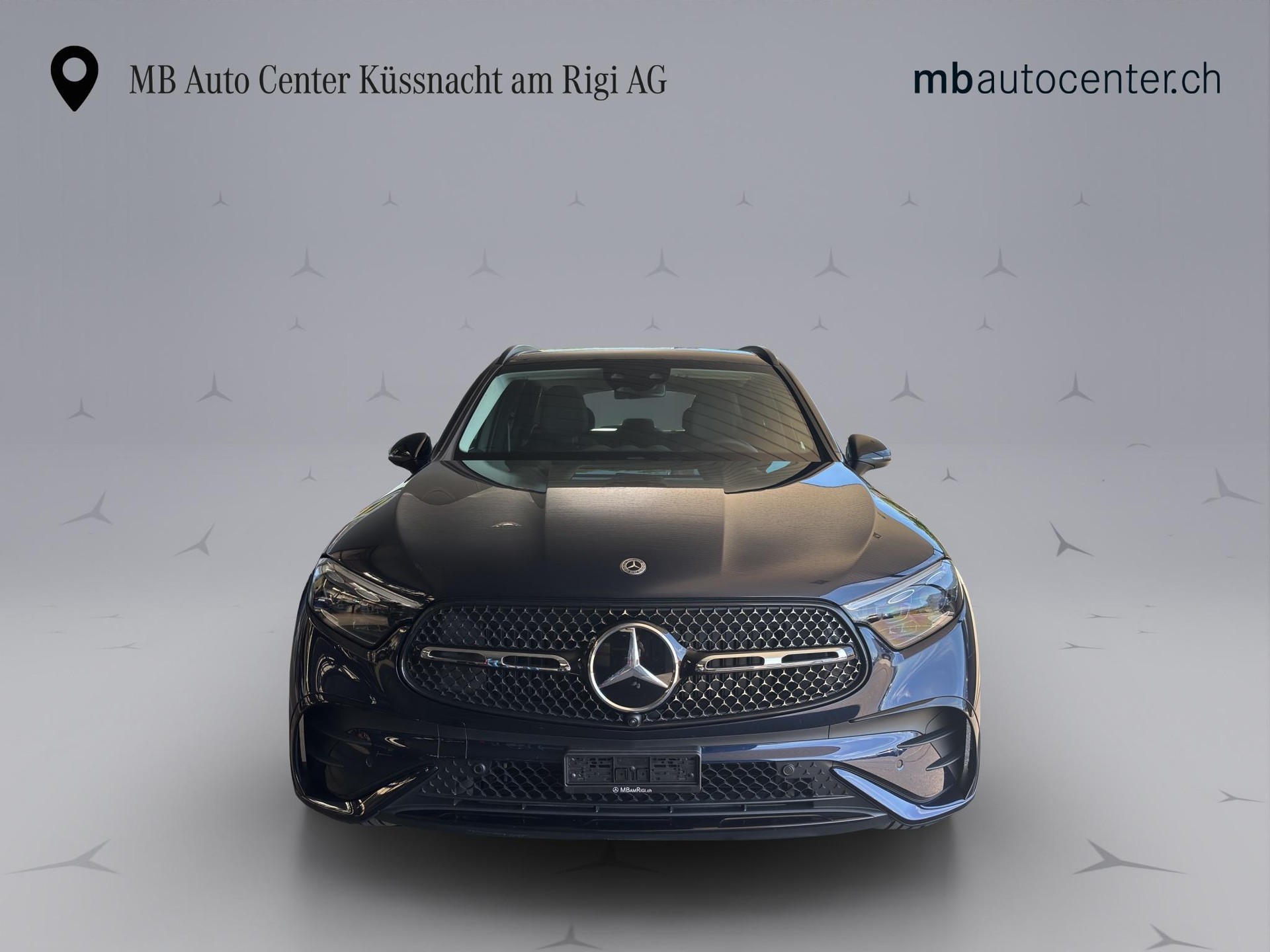 MERCEDES-BENZ GLC 300 AMG Line 4matic-image-1