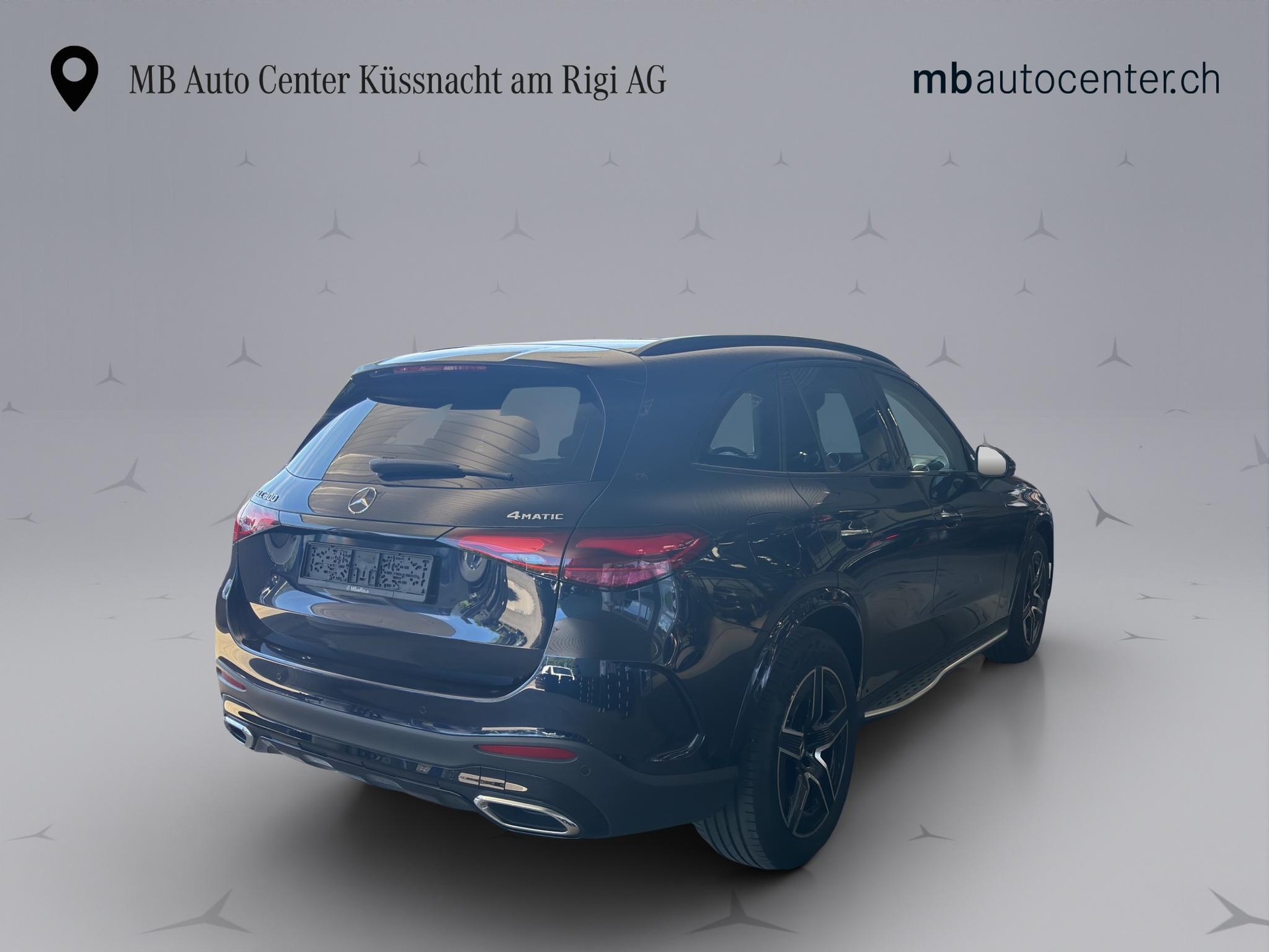 MERCEDES-BENZ GLC 300 AMG Line 4matic-image-5