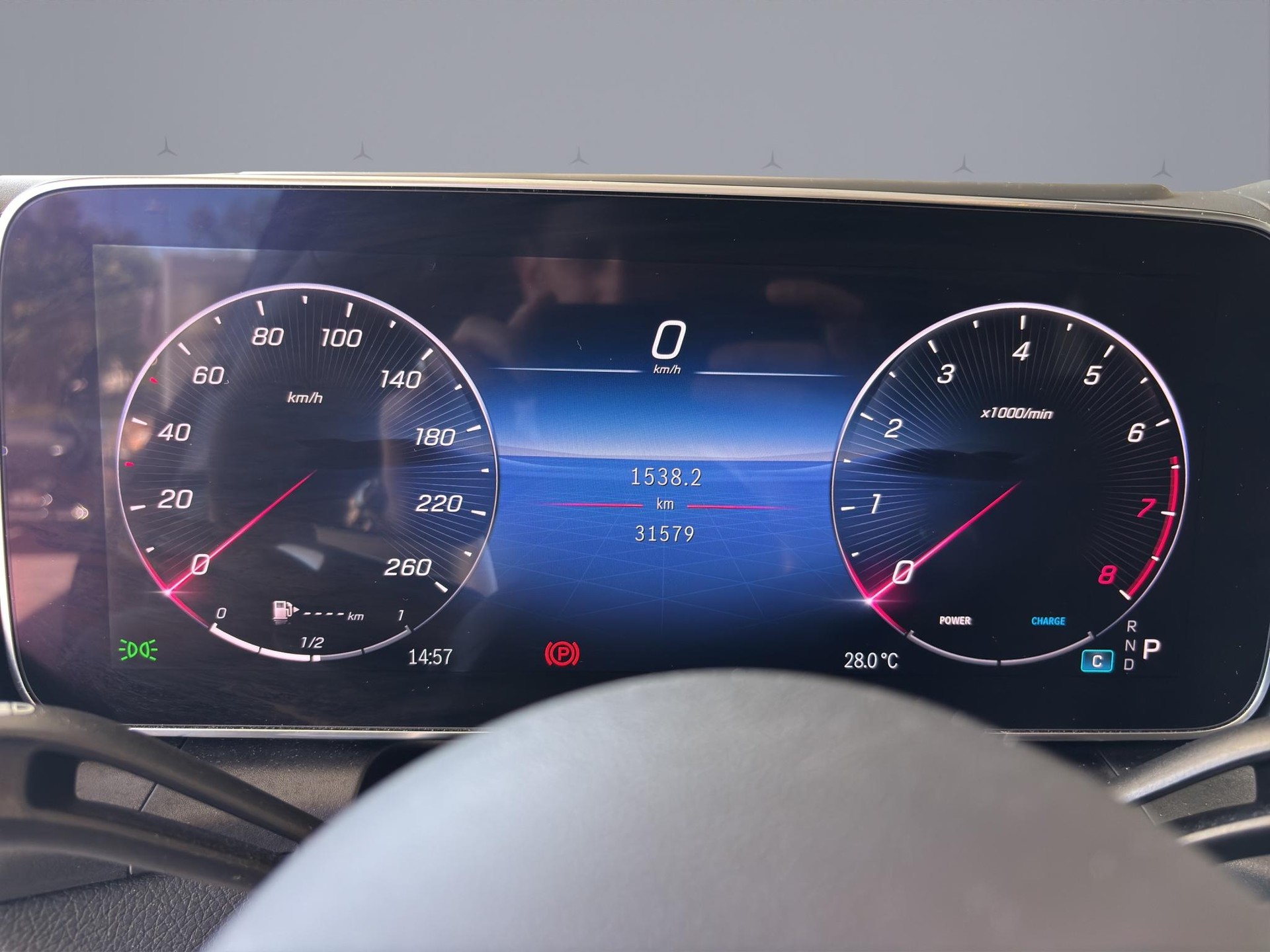 MERCEDES-BENZ GLC 300 AMG Line 4matic-image-9