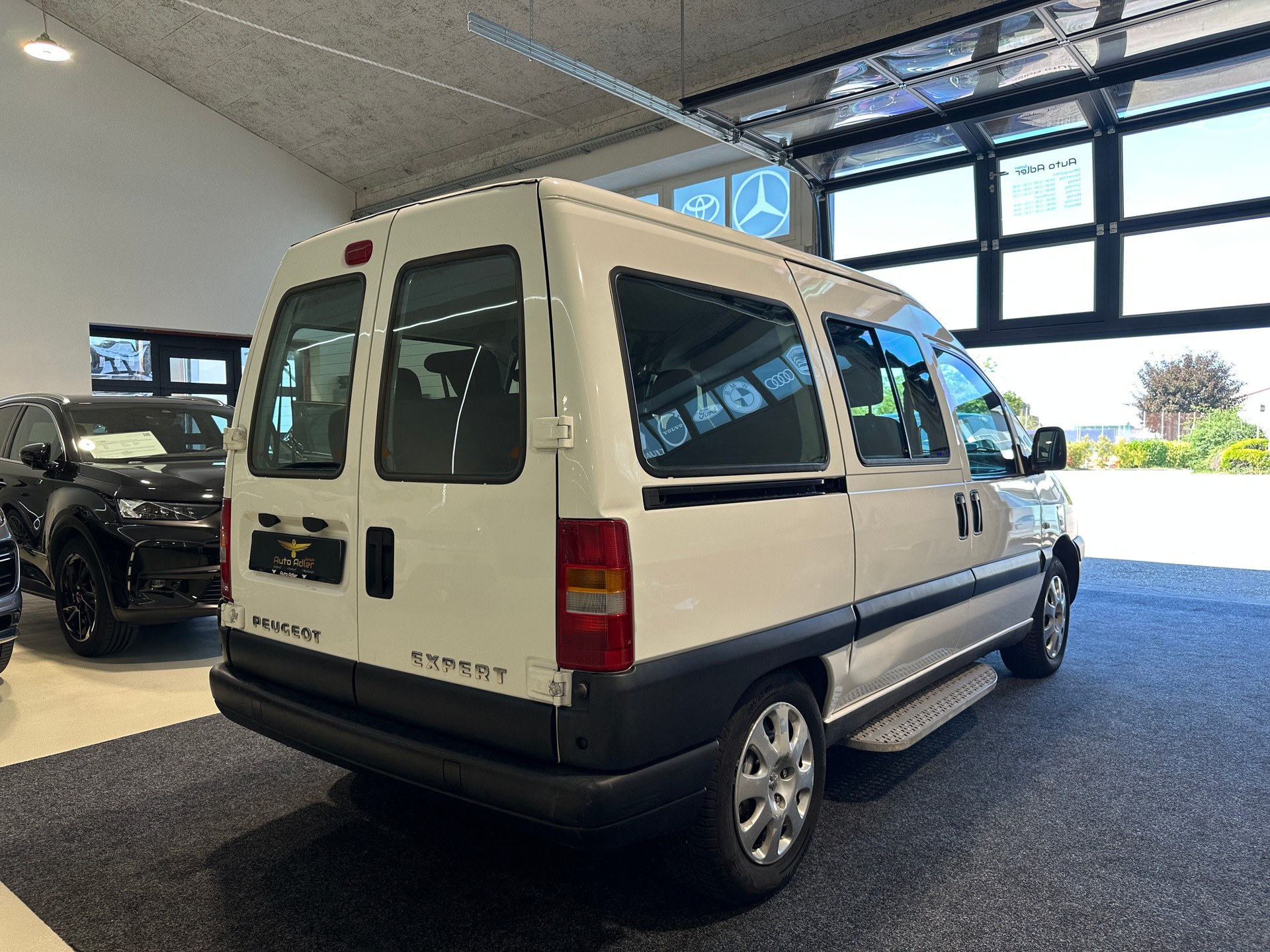 PEUGEOT Expert 2.0 16V-image-8