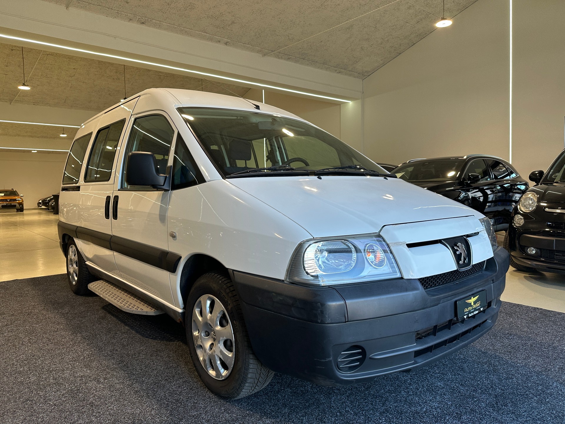 PEUGEOT Expert 2.0 16V-image-10