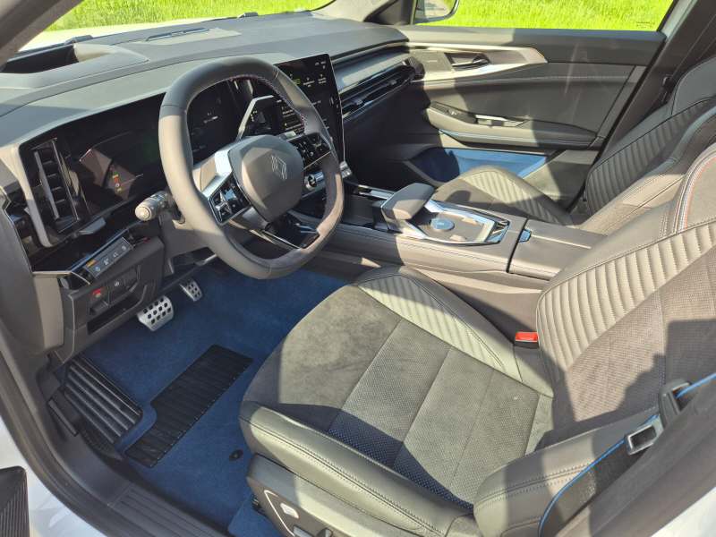 RENAULT Rafale 1.2 E-Tech Plug-in Atelier Alpine-image-4