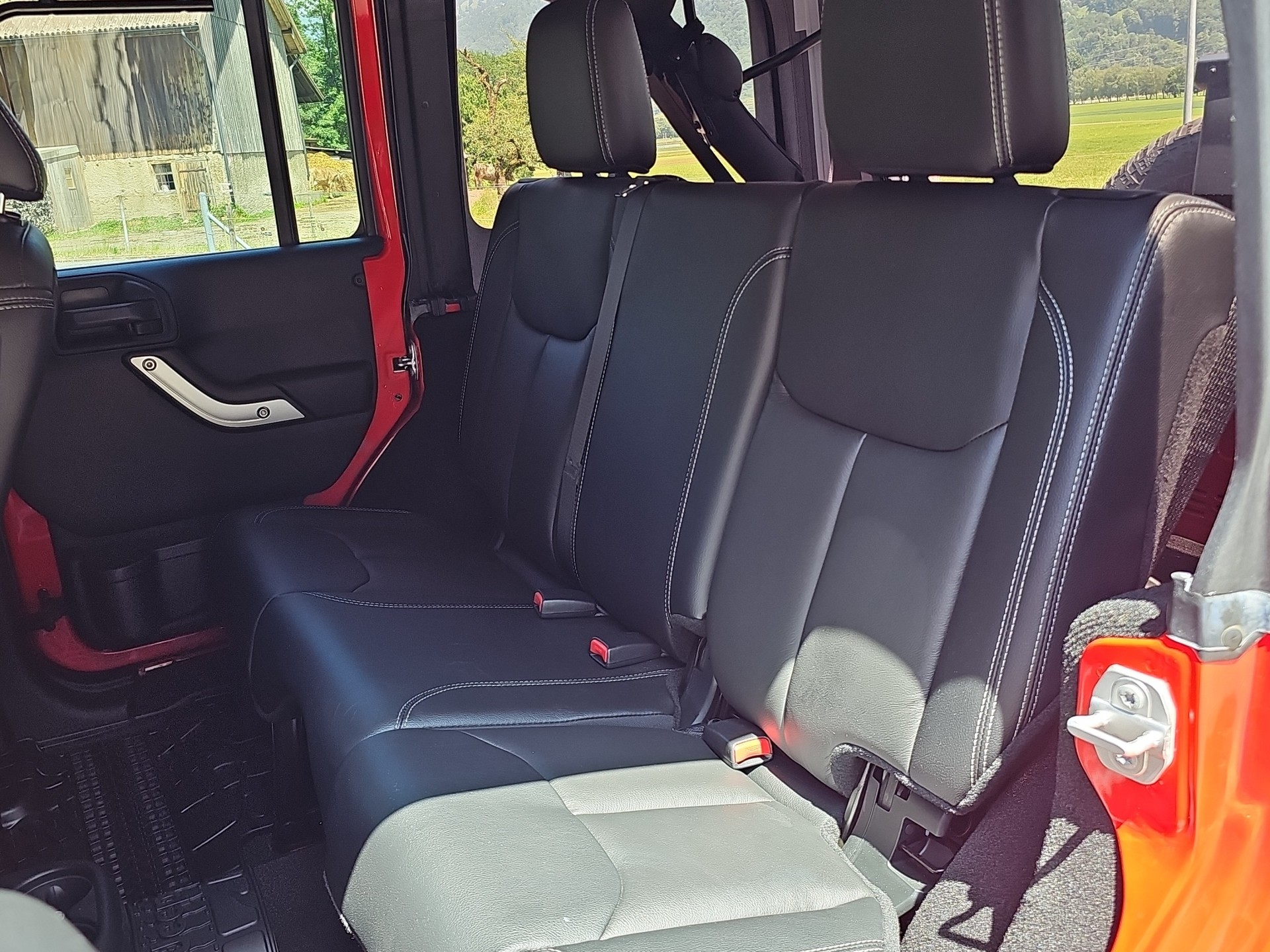 JEEP Wrangler 3.6 Unlimited Sahara Automatic hardtop + softtop-image-13