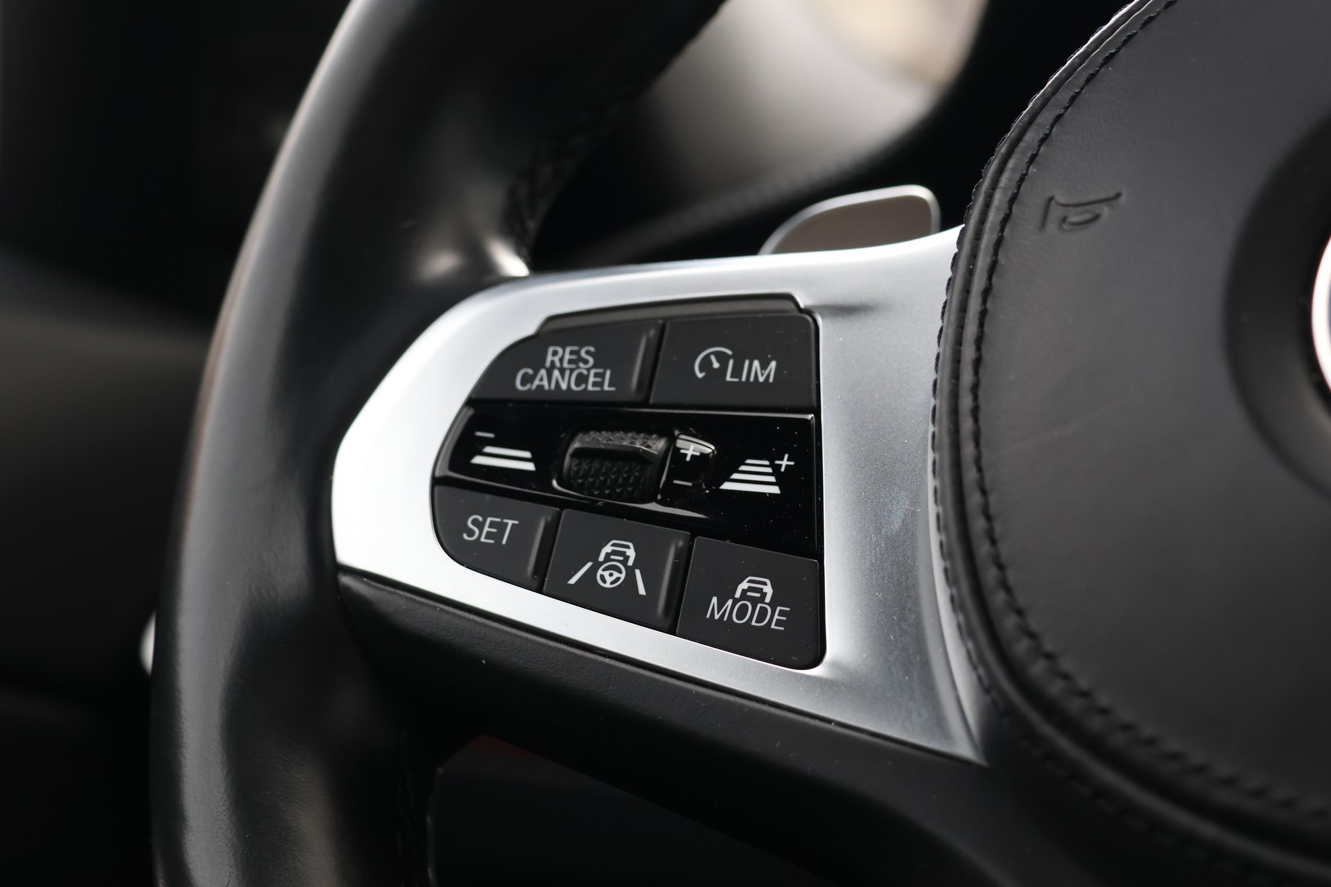 BMW M340d xDrive 48V Touring Steptronic Sport (CH)-image-16