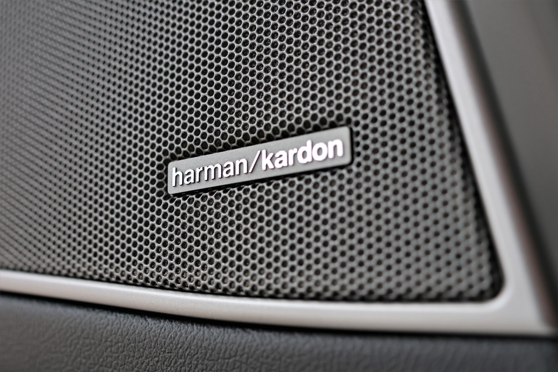 BMW M340d xDrive 48V Touring Steptronic Sport (CH)-image-12