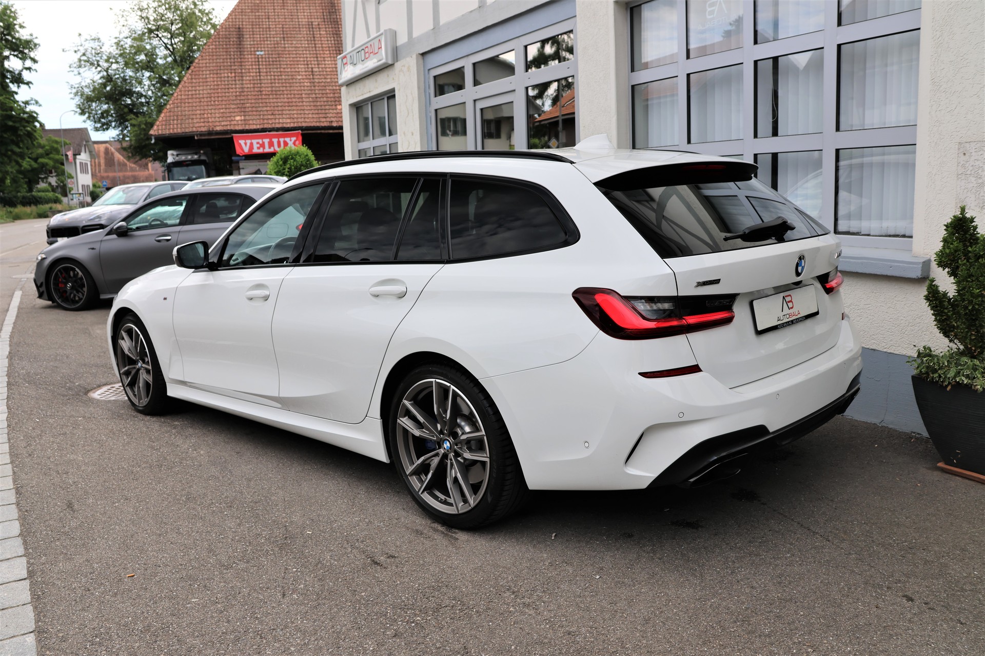 BMW M340d xDrive 48V Touring Steptronic Sport (CH)-image-6