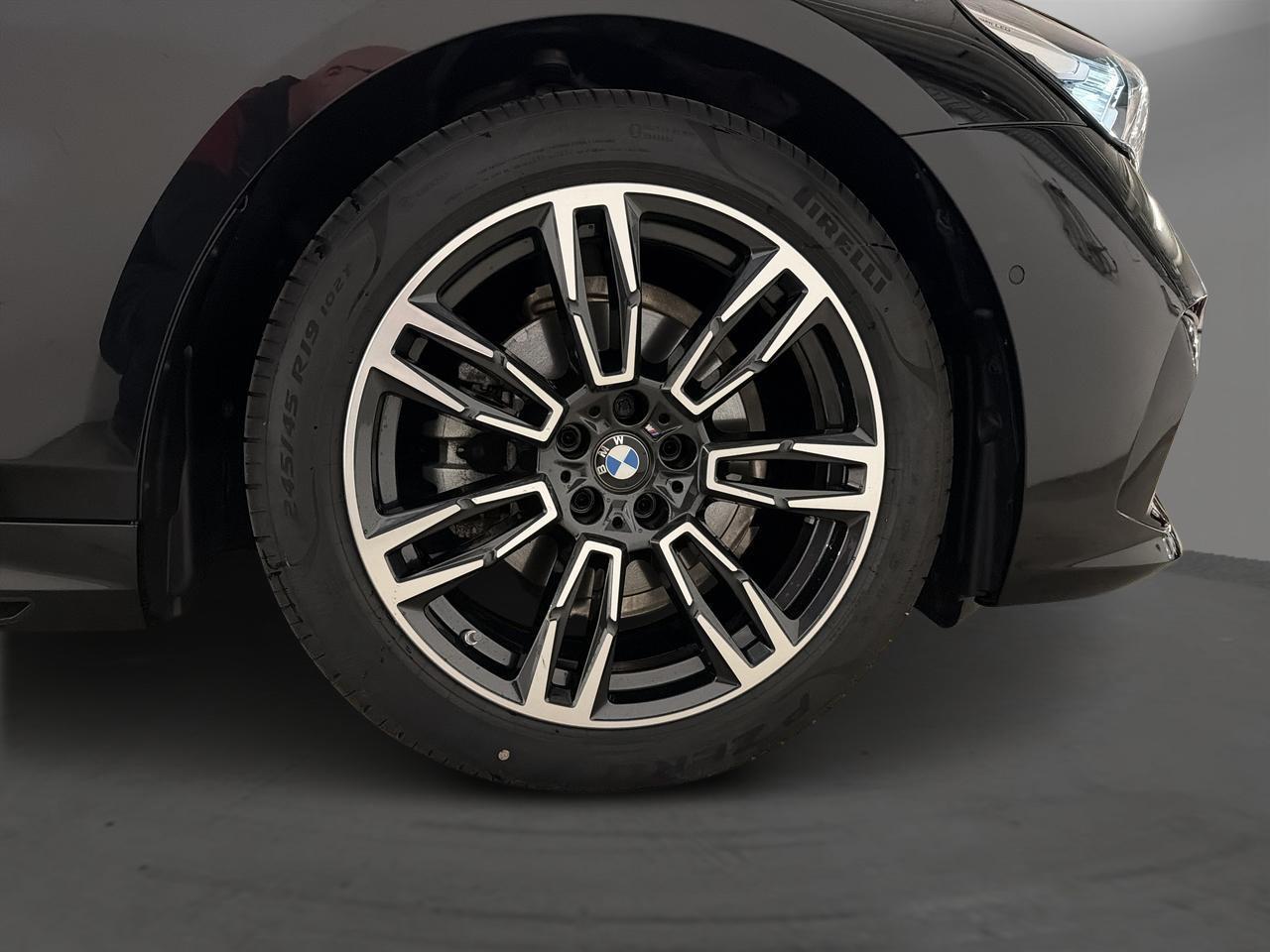 BMW 520d xDrive Touring M Sport-image-10