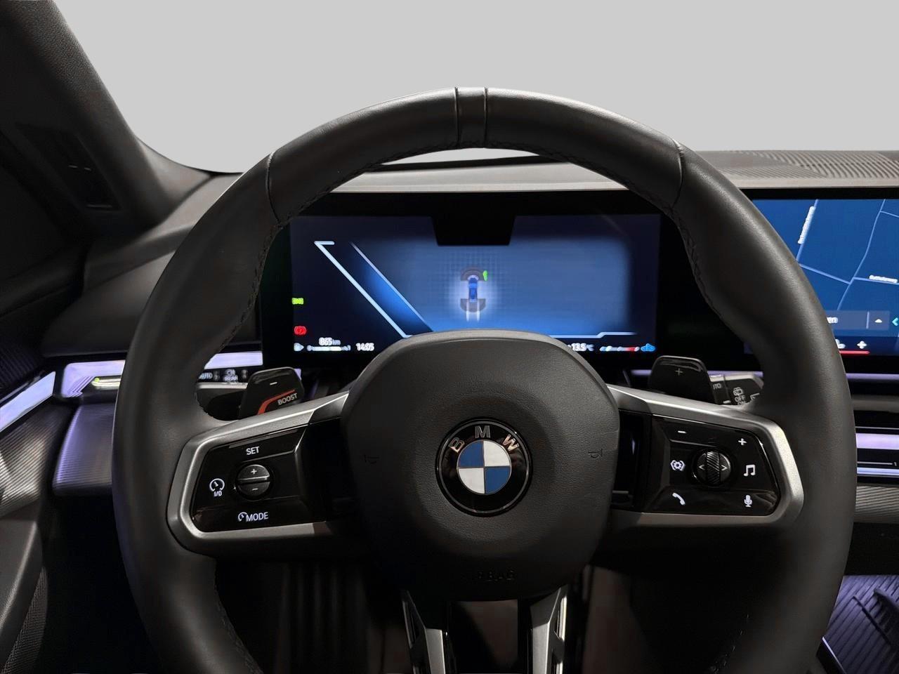 BMW 520d xDrive Touring M Sport-image-15