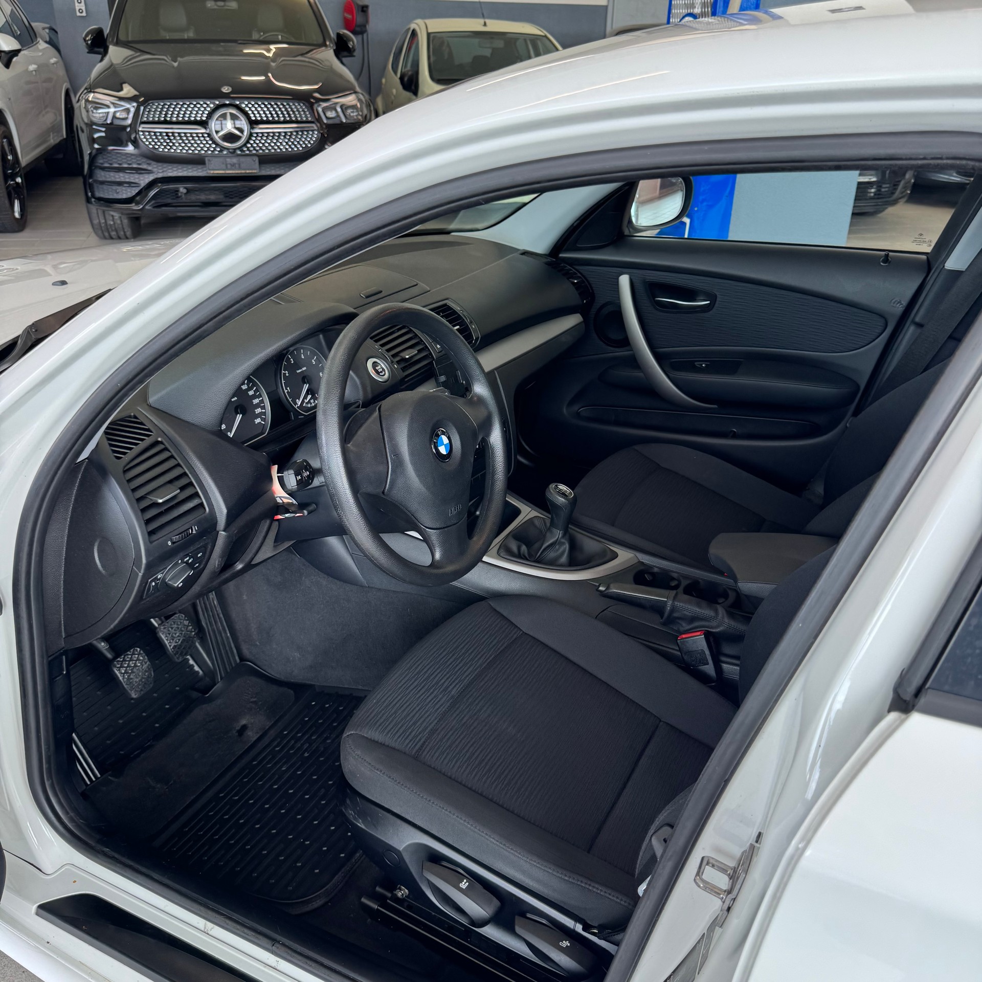 BMW 116i-image-10