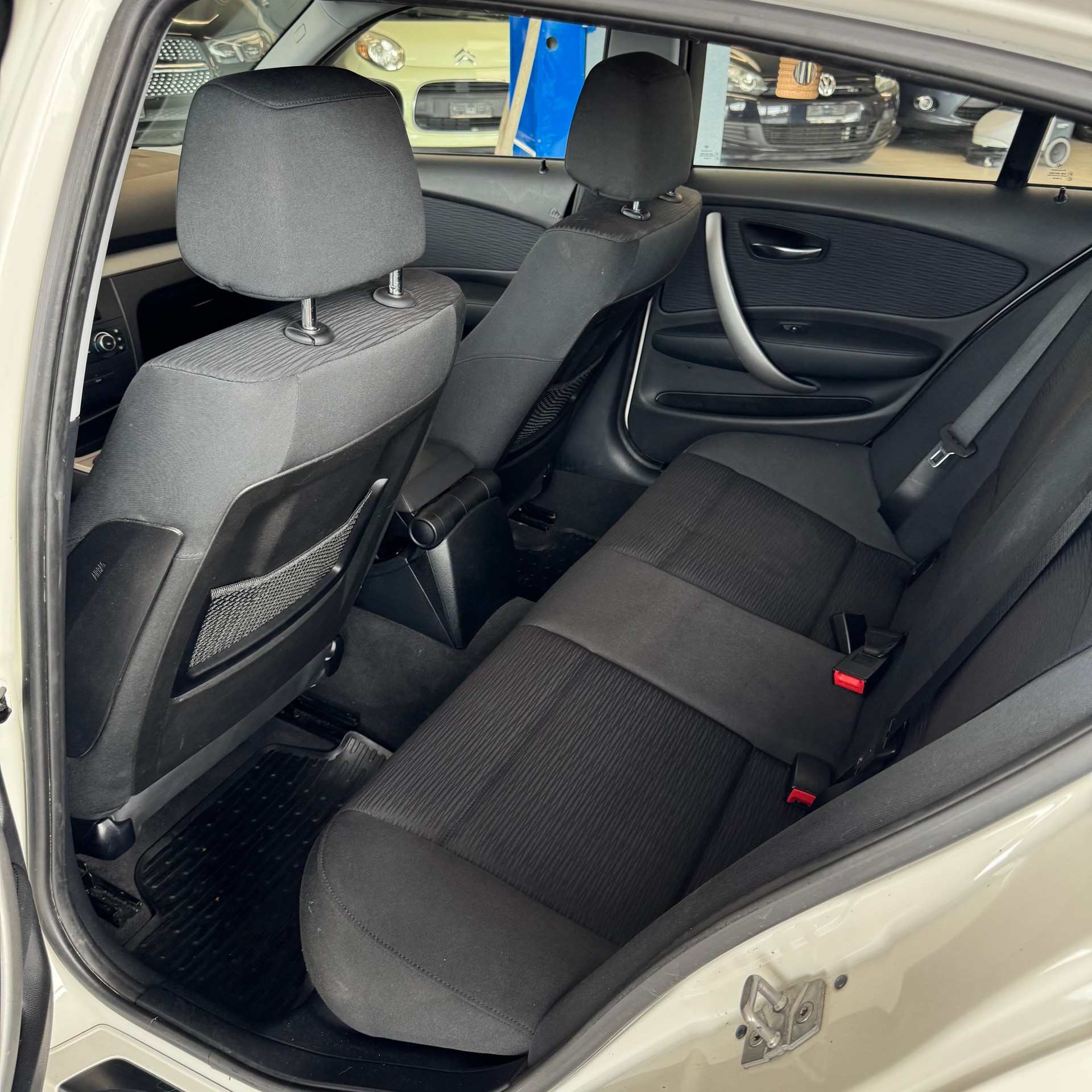 BMW 116i-image-11