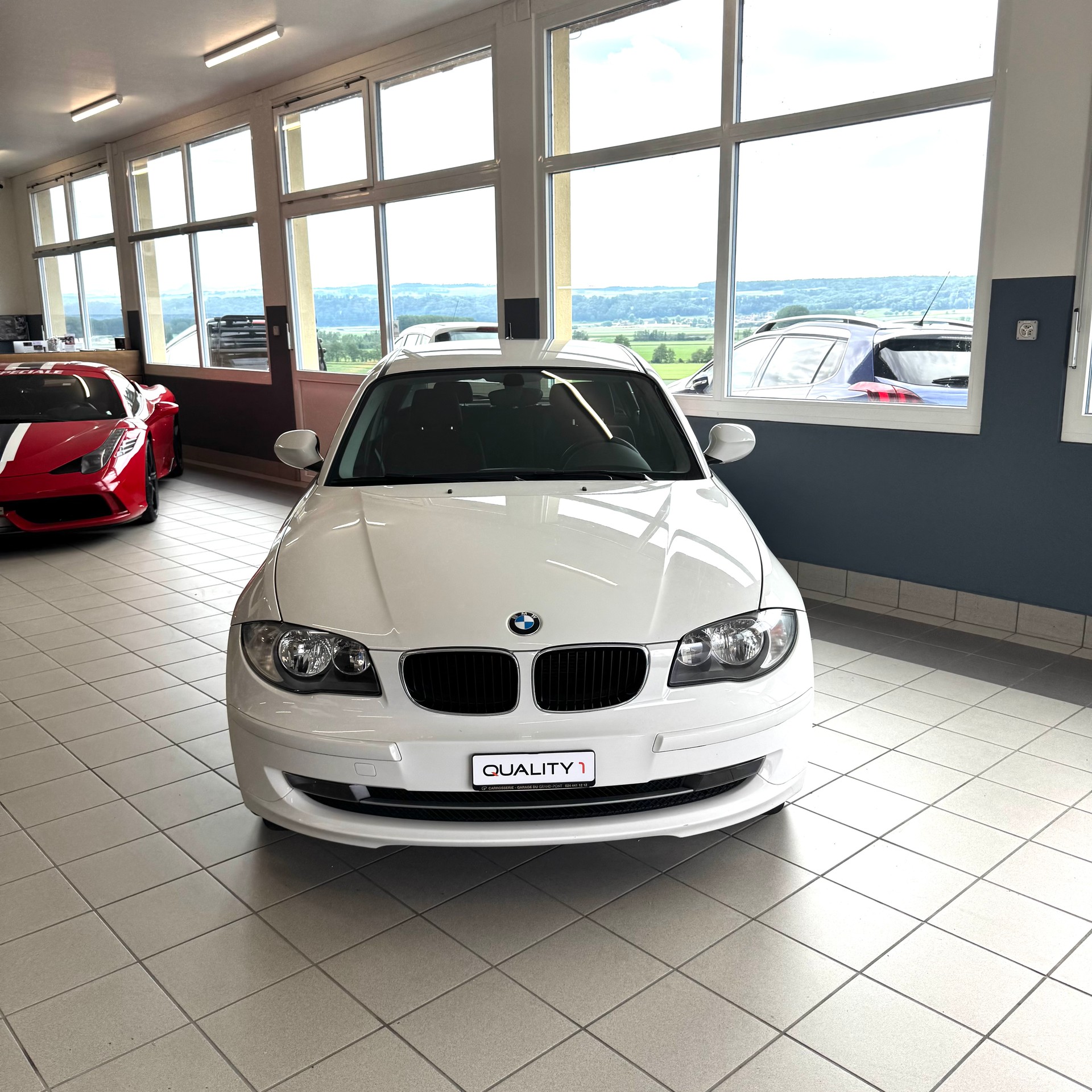 BMW 116i-image-1