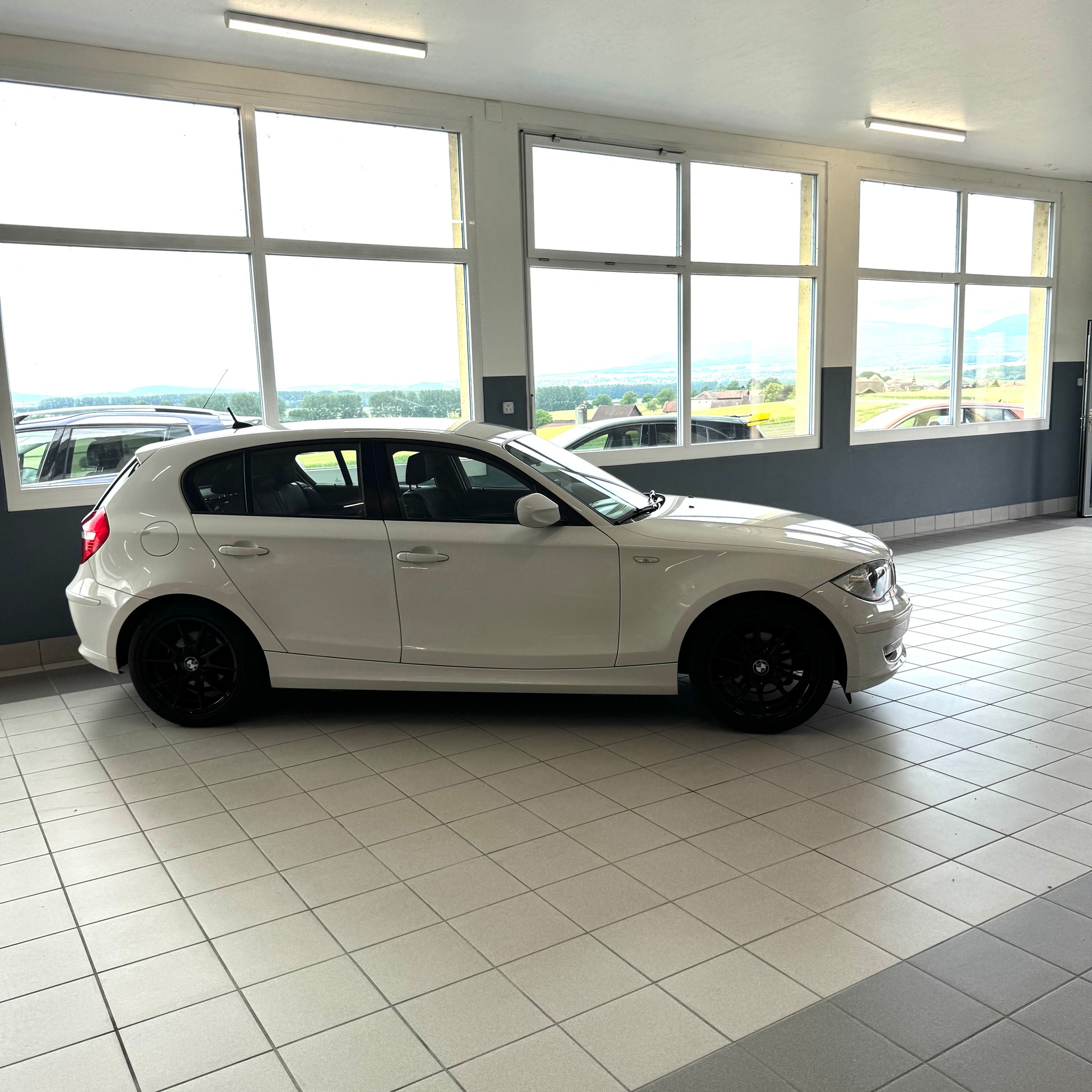 BMW 116i-image-6