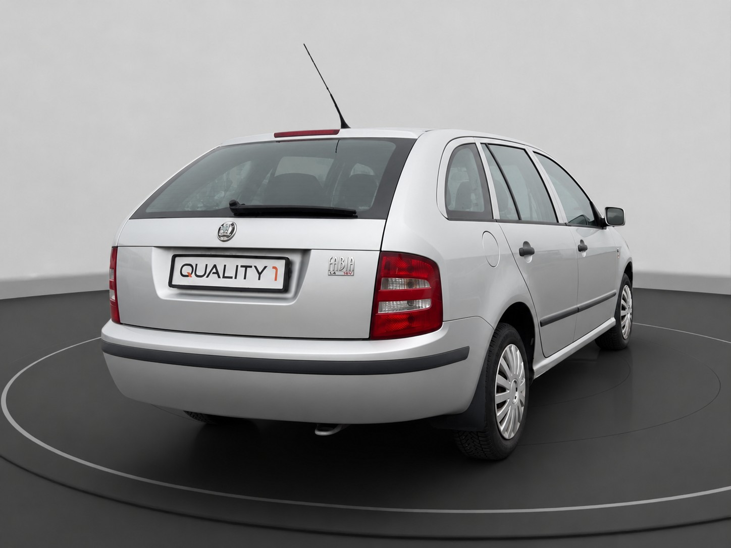 SKODA Fabia 1.4 16V Comfort-image-4