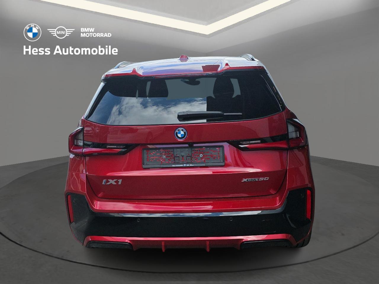 BMW iX1 30 xDrive-showroom-element-3