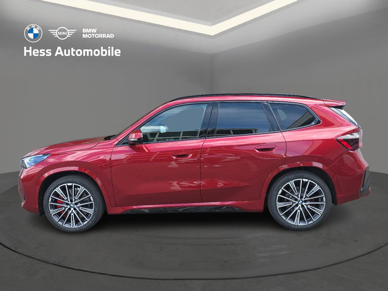 BMW iX1 30 xDrive-showroom-element-2
