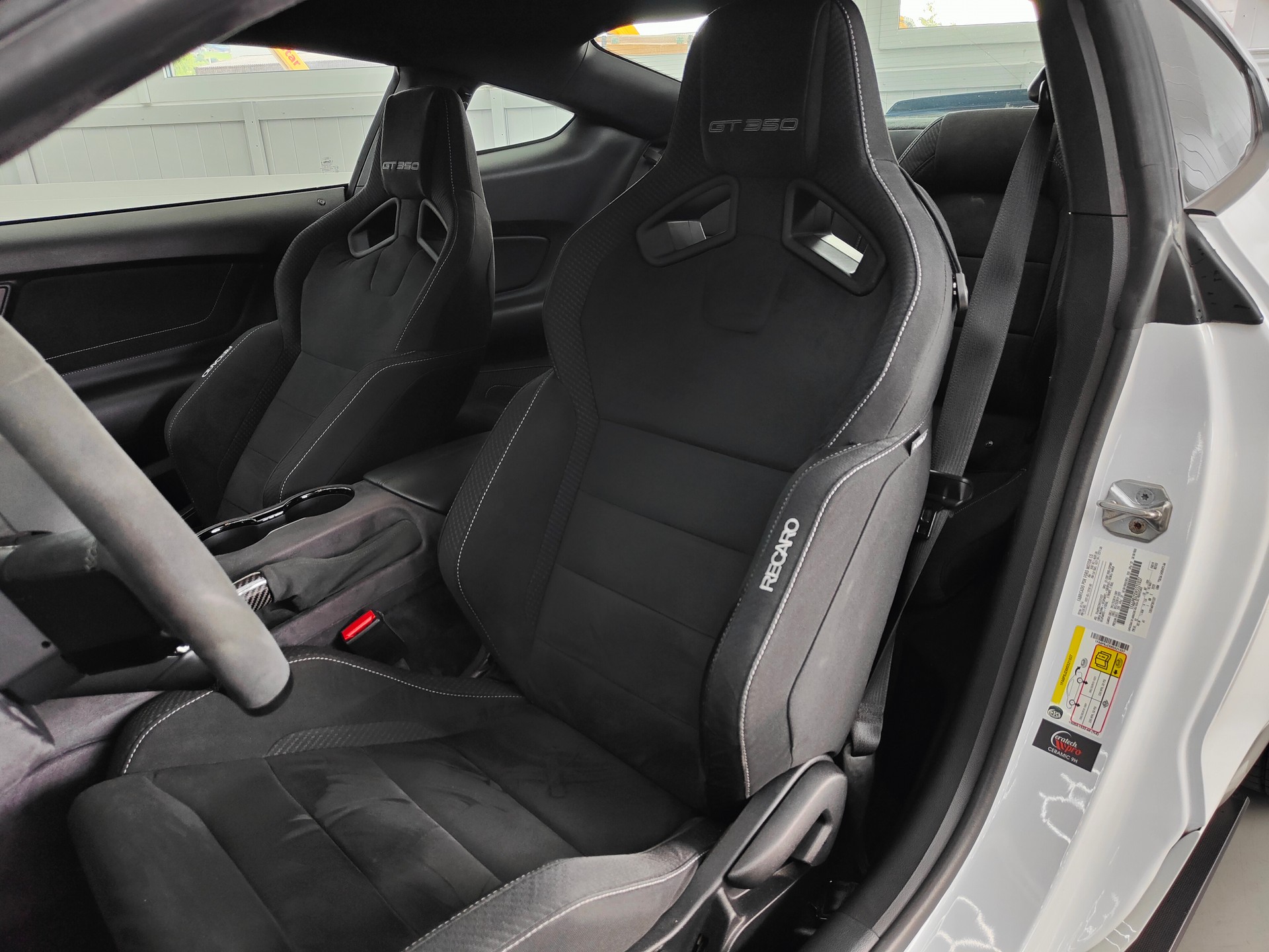 FORD Shelby GT350-image-14