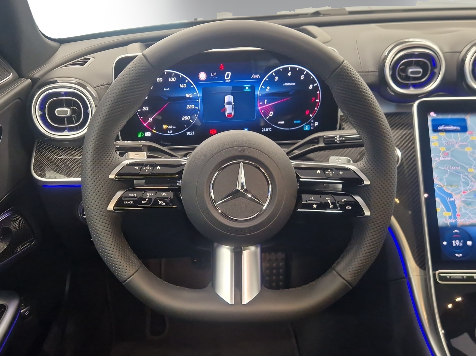 MERCEDES-BENZ C 300-image-11