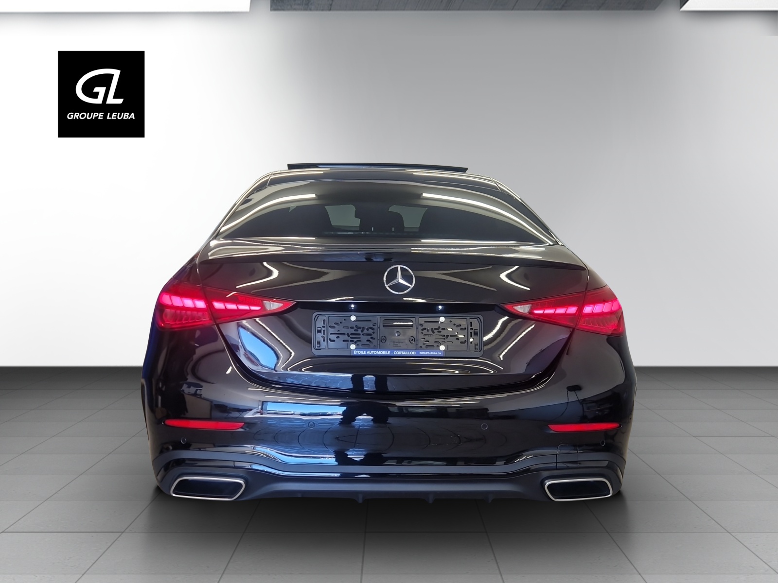 MERCEDES-BENZ C 300-image-4