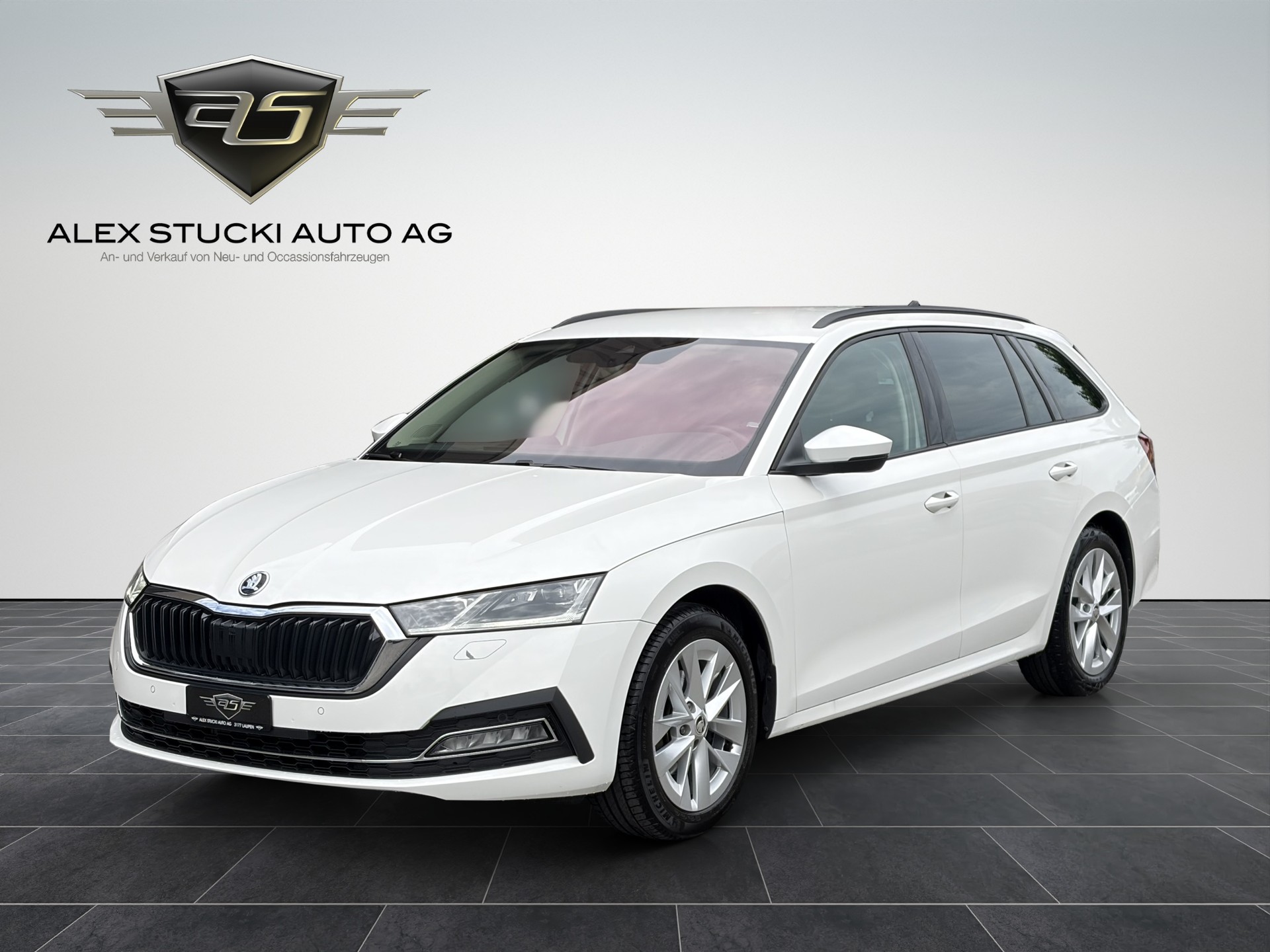 SKODA Octavia Combi 2.0 TDI DSG Style-image-2