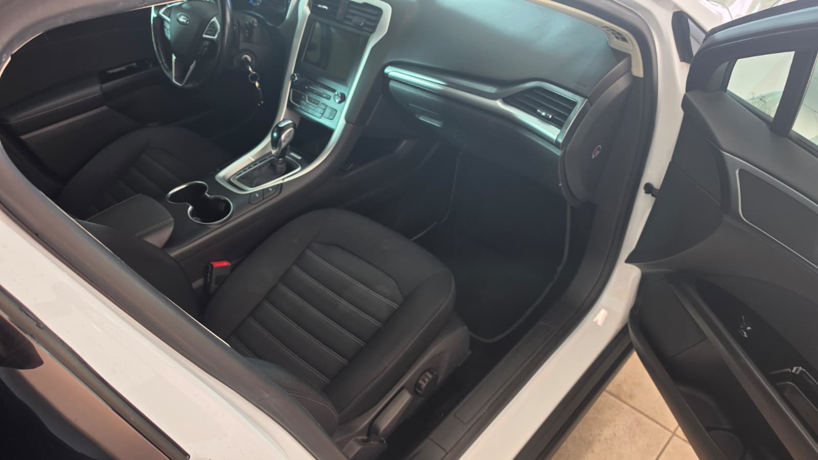 FORD Mondeo 2.0 TDCi Trend AWD PowerShift, Schweizer Fahrzeug, Frisch ab MFK und Frisch ab Service, 8-FACH BEREIFT-image-8
