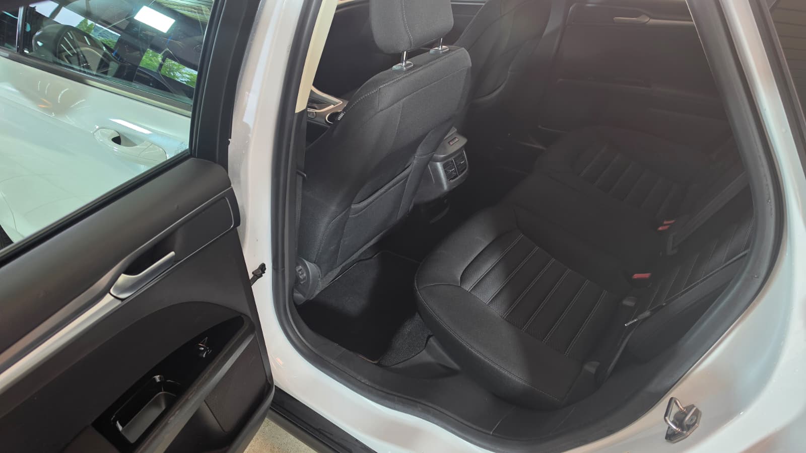 FORD Mondeo 2.0 TDCi Trend AWD PowerShift, Schweizer Fahrzeug, Frisch ab MFK und Frisch ab Service, 8-FACH BEREIFT-image-9