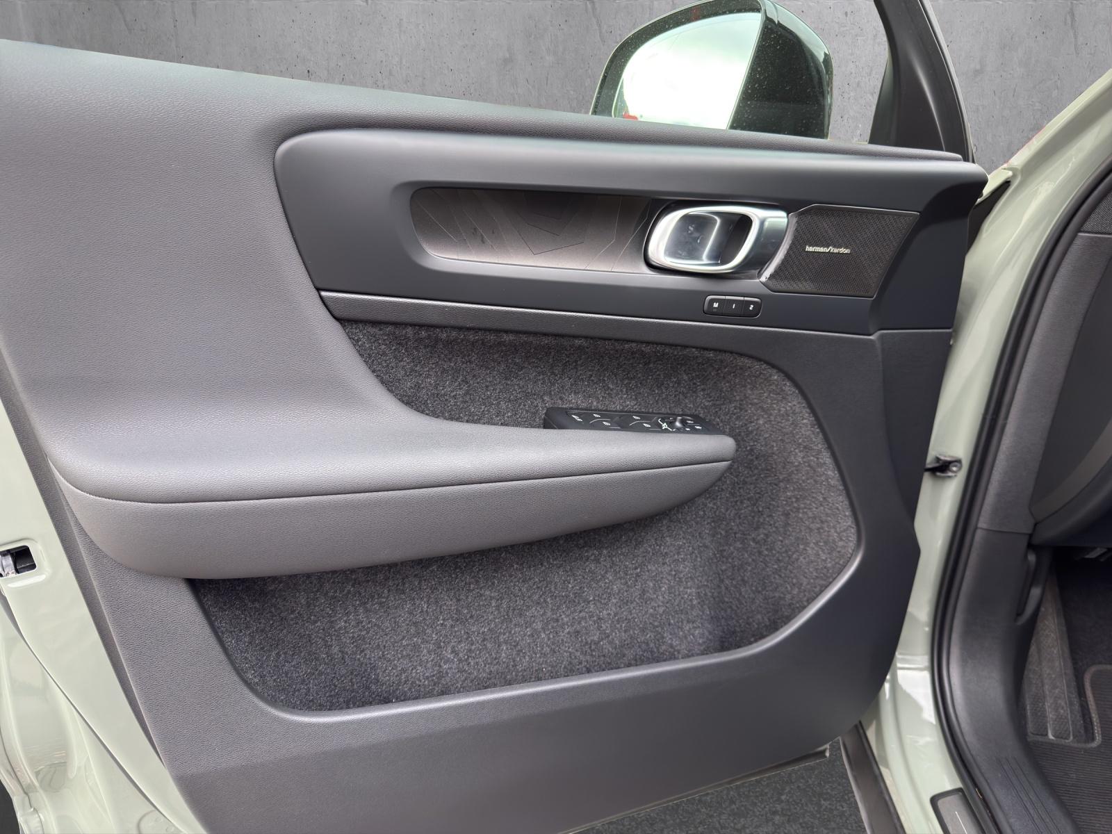 Image VOLVO XC40 XC40 T5 PHEV Ultimate Dark DCT