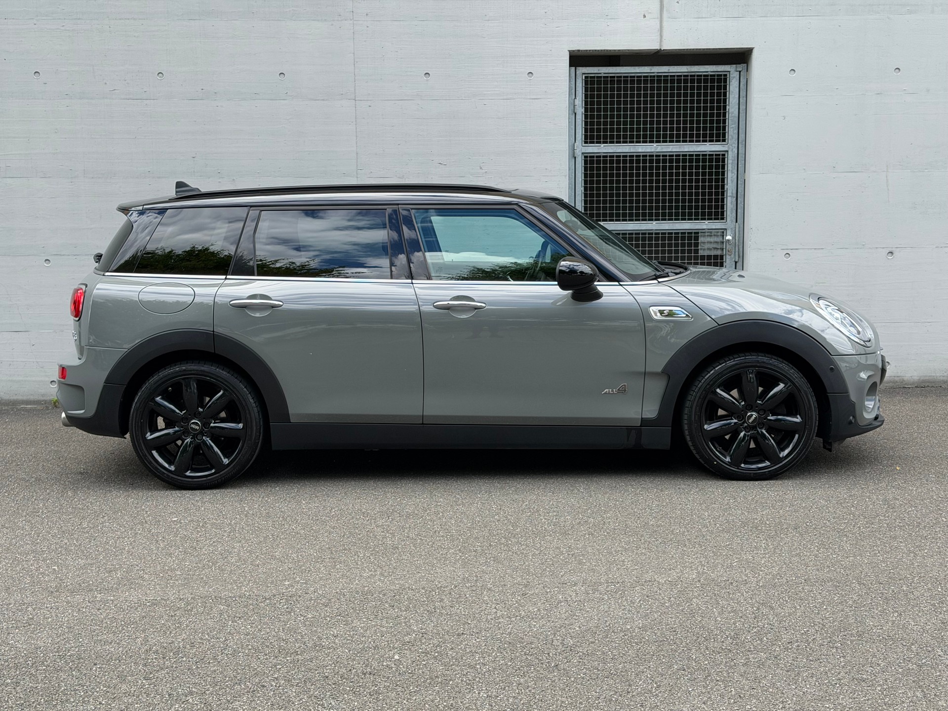 MINI Clubman Cooper S ALL4 Steptronic-image-3