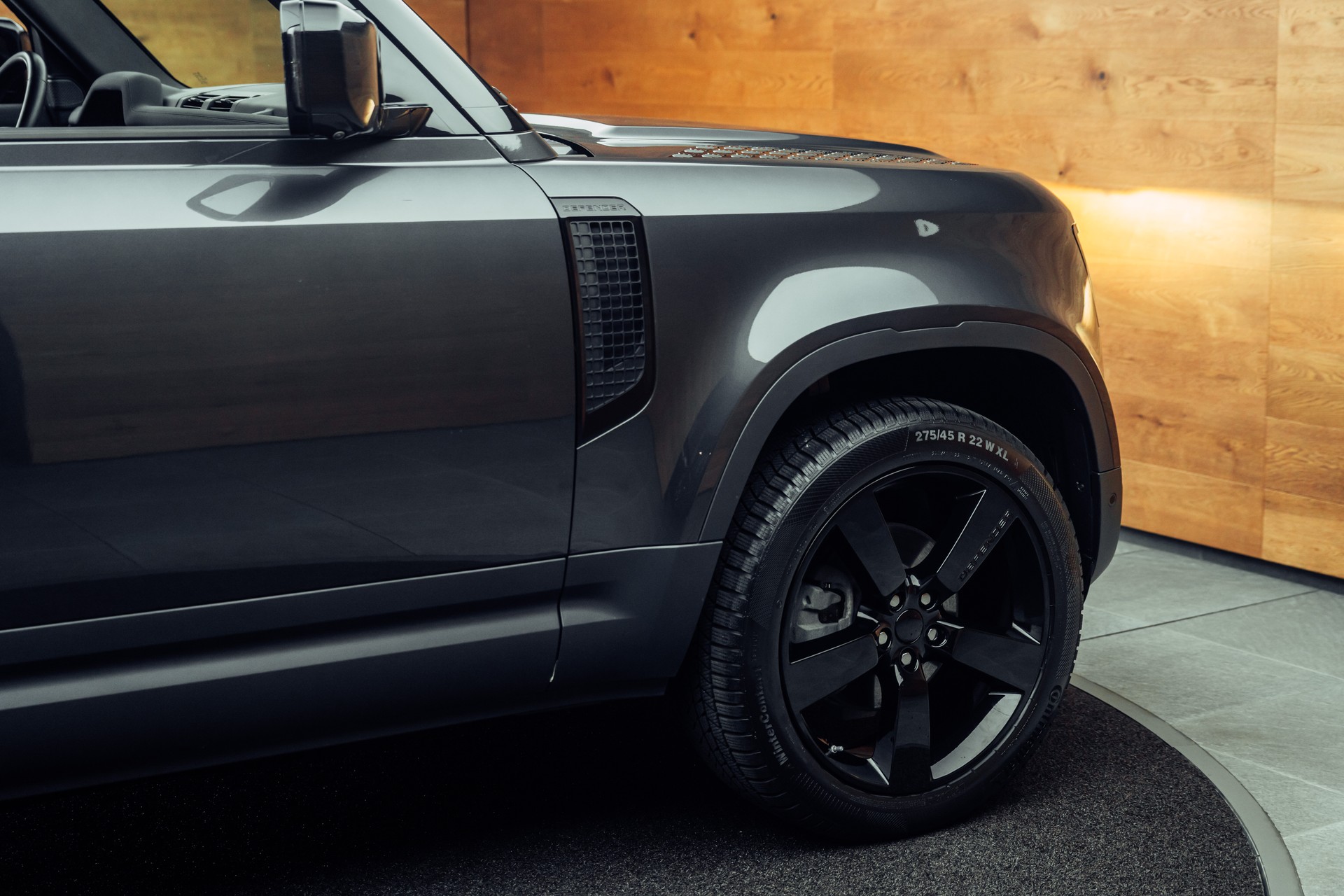 LAND ROVER Defender 90 P300 Si4 SE AT8-image-24