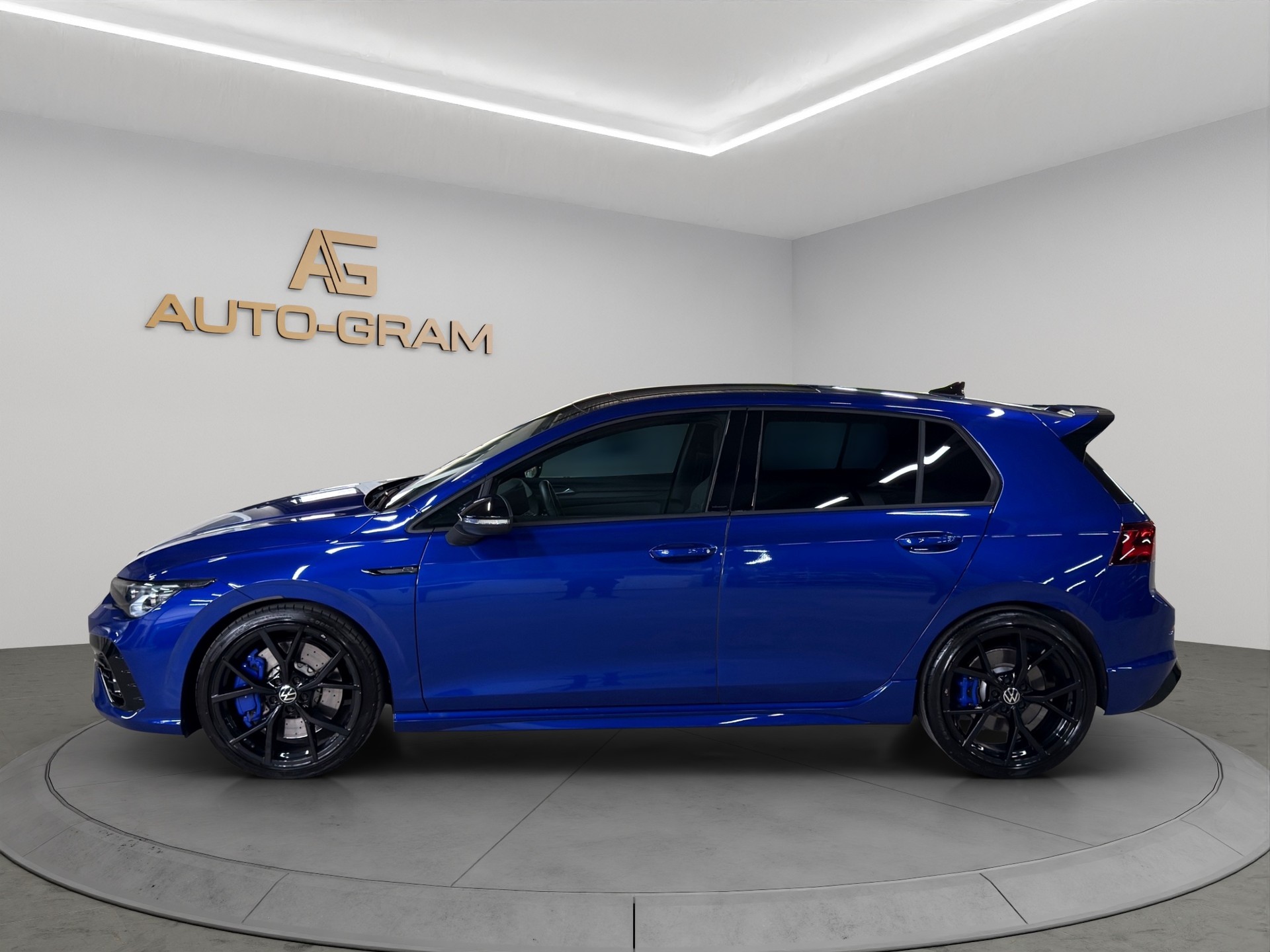 VW Golf 2.0 TSI R DSG 4Motion-image-1