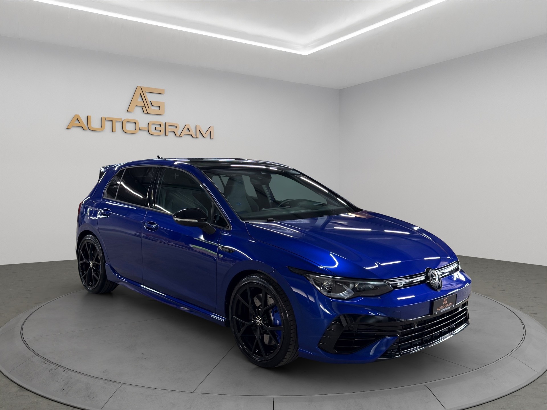 VW Golf 2.0 TSI R DSG 4Motion-image-6
