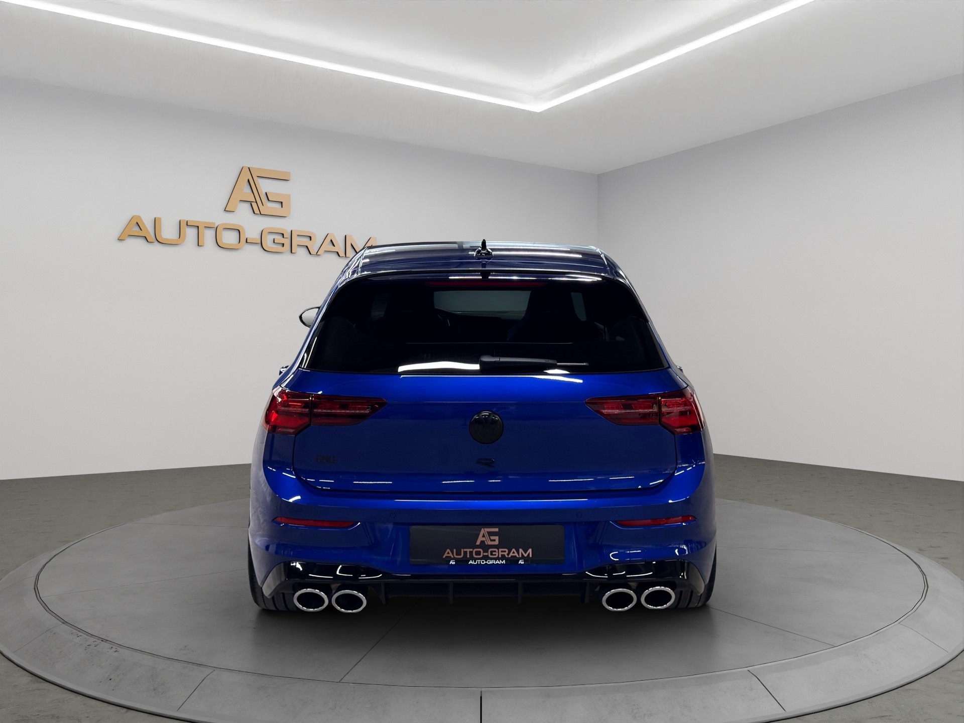VW Golf 2.0 TSI R DSG 4Motion-image-3