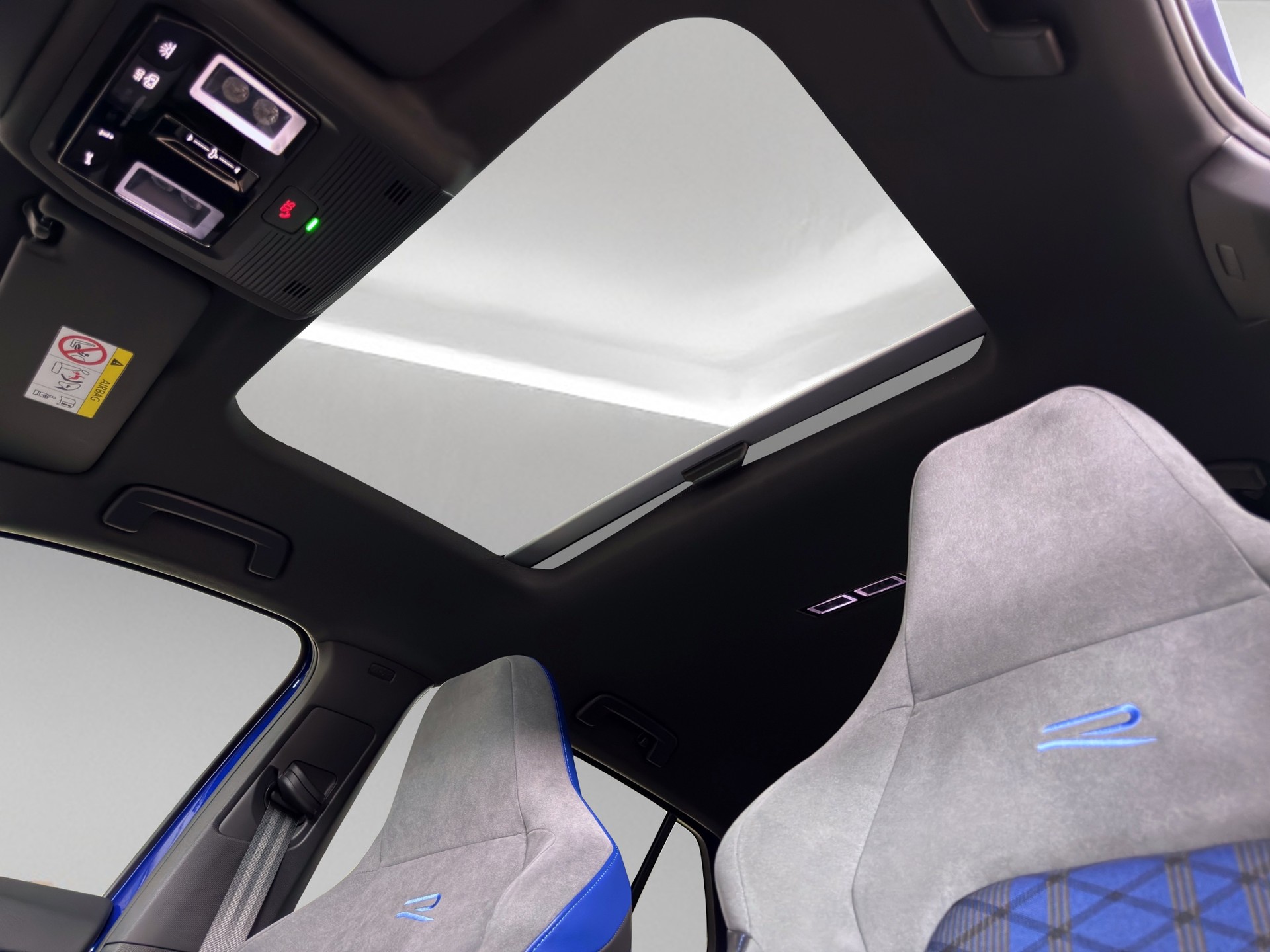 VW Golf 2.0 TSI R DSG 4Motion-image-21