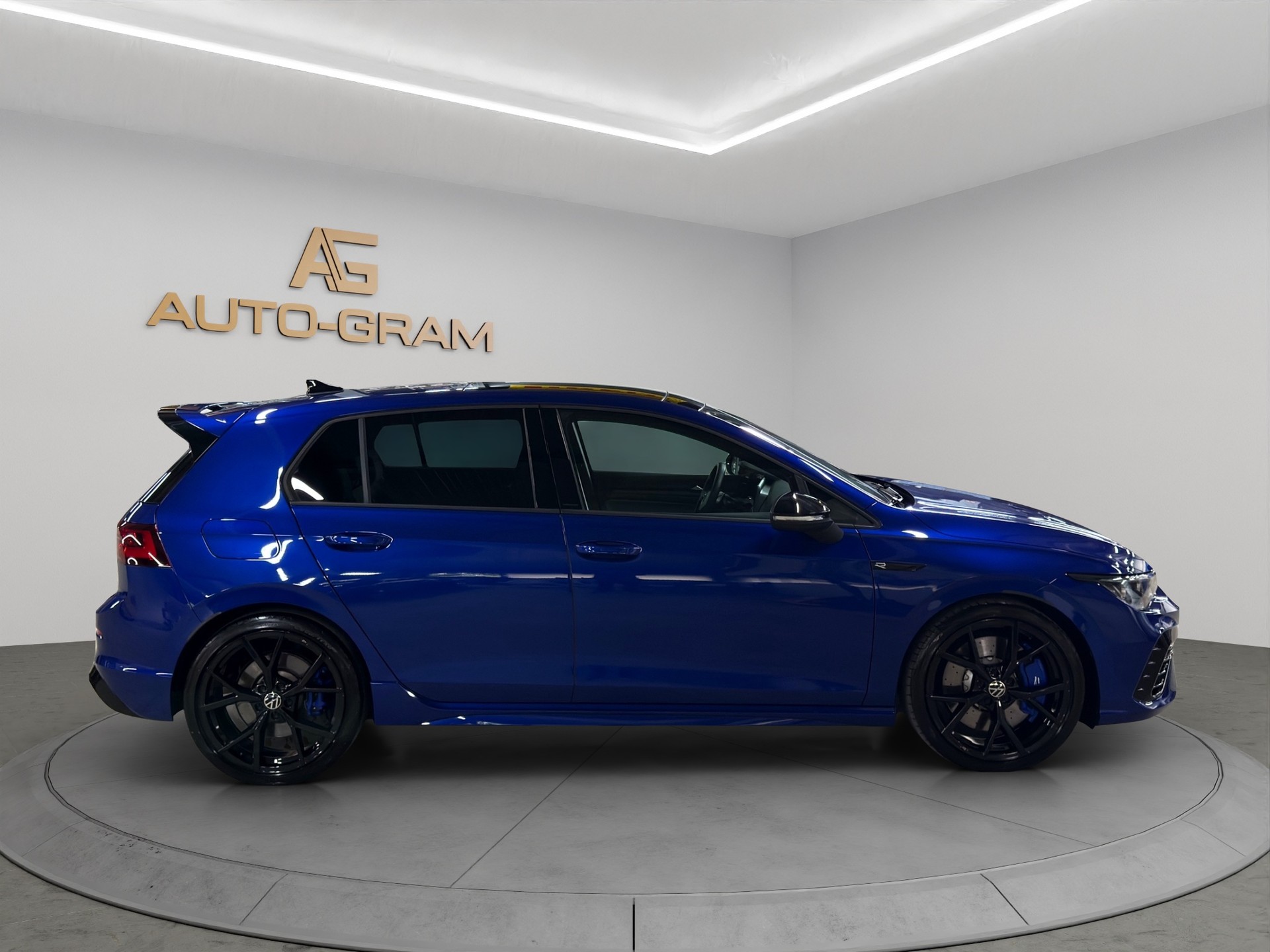 VW Golf 2.0 TSI R DSG 4Motion-image-5