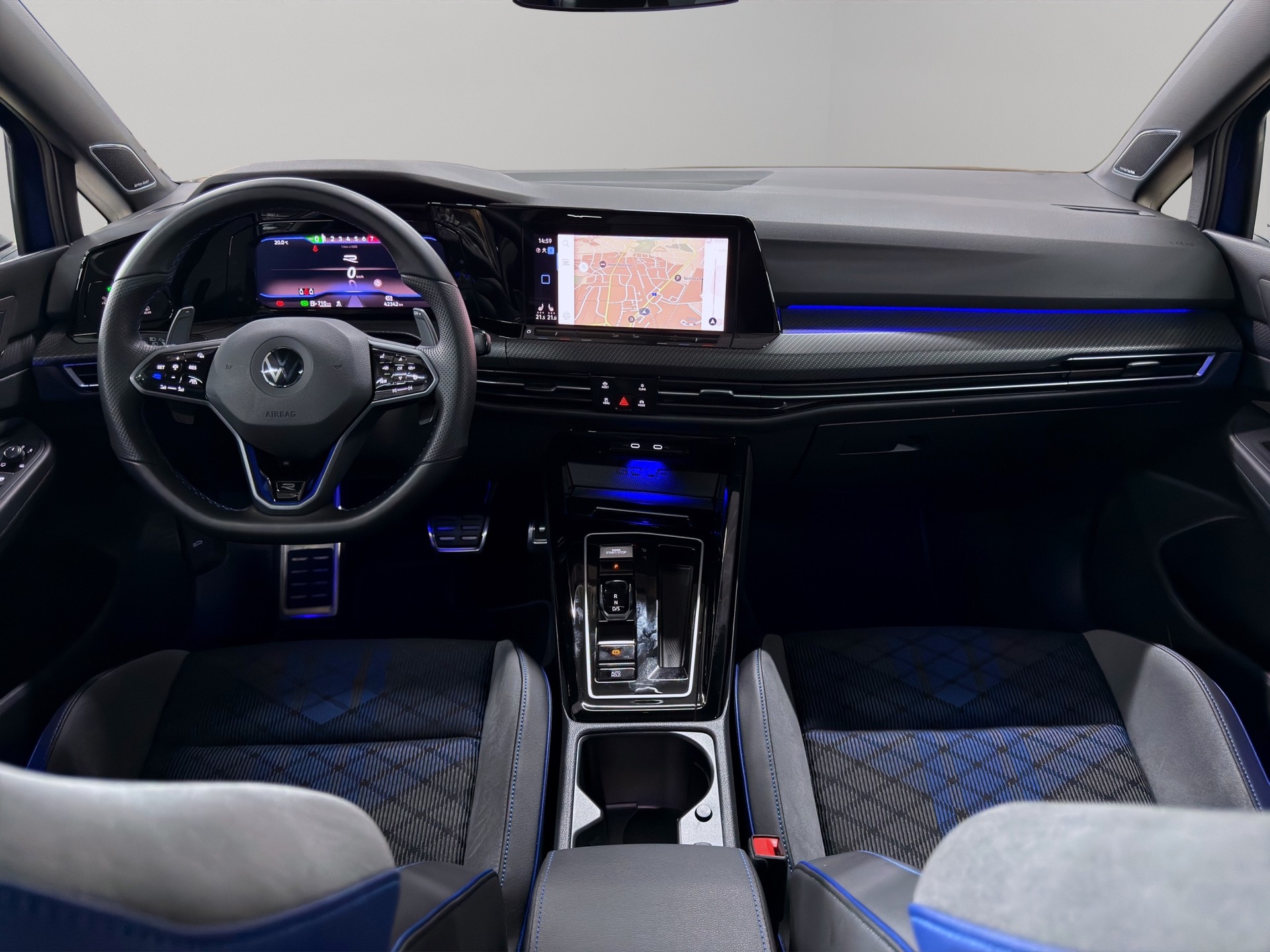 VW Golf 2.0 TSI R DSG 4Motion-image-16
