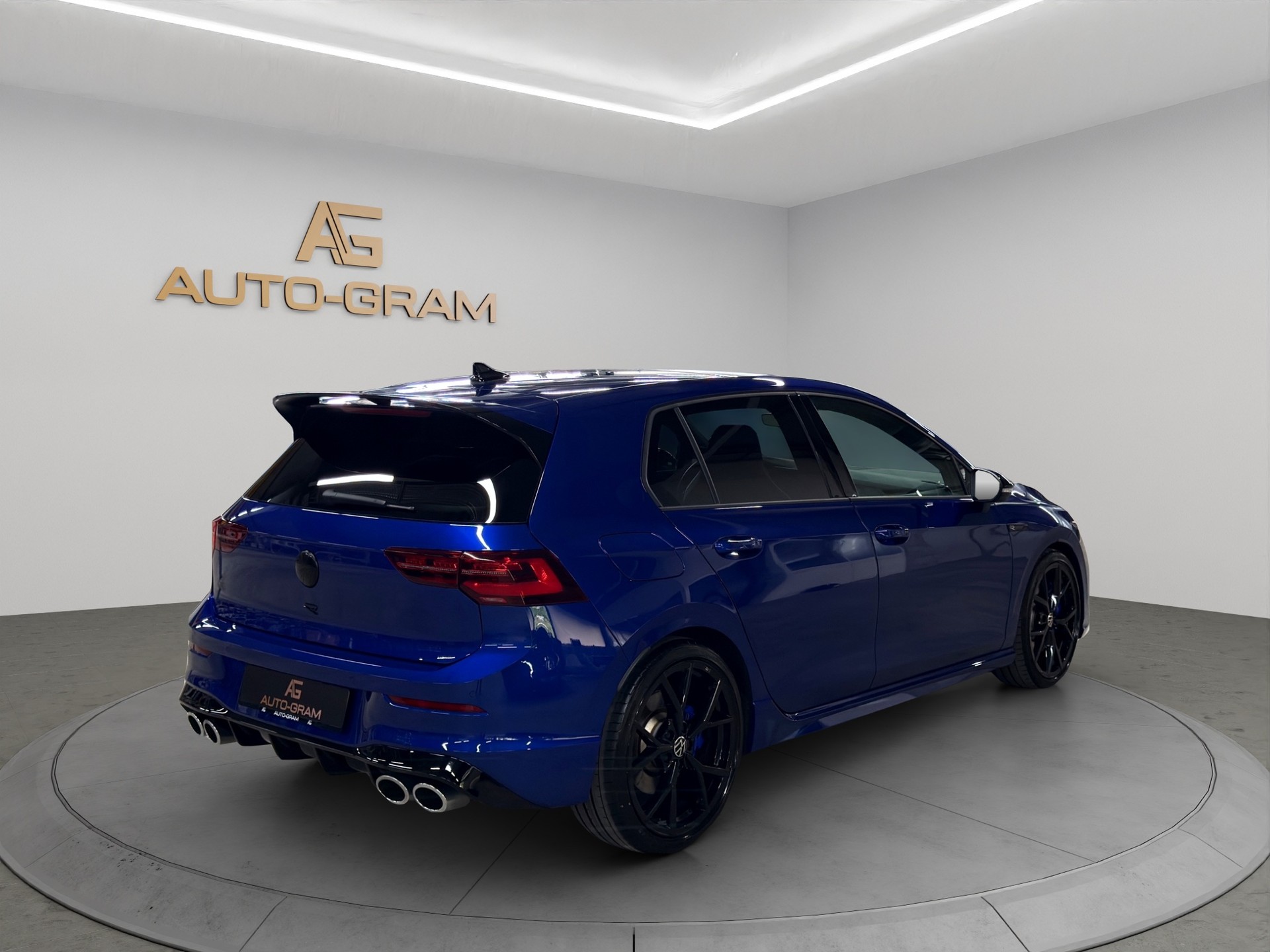 VW Golf 2.0 TSI R DSG 4Motion-image-4