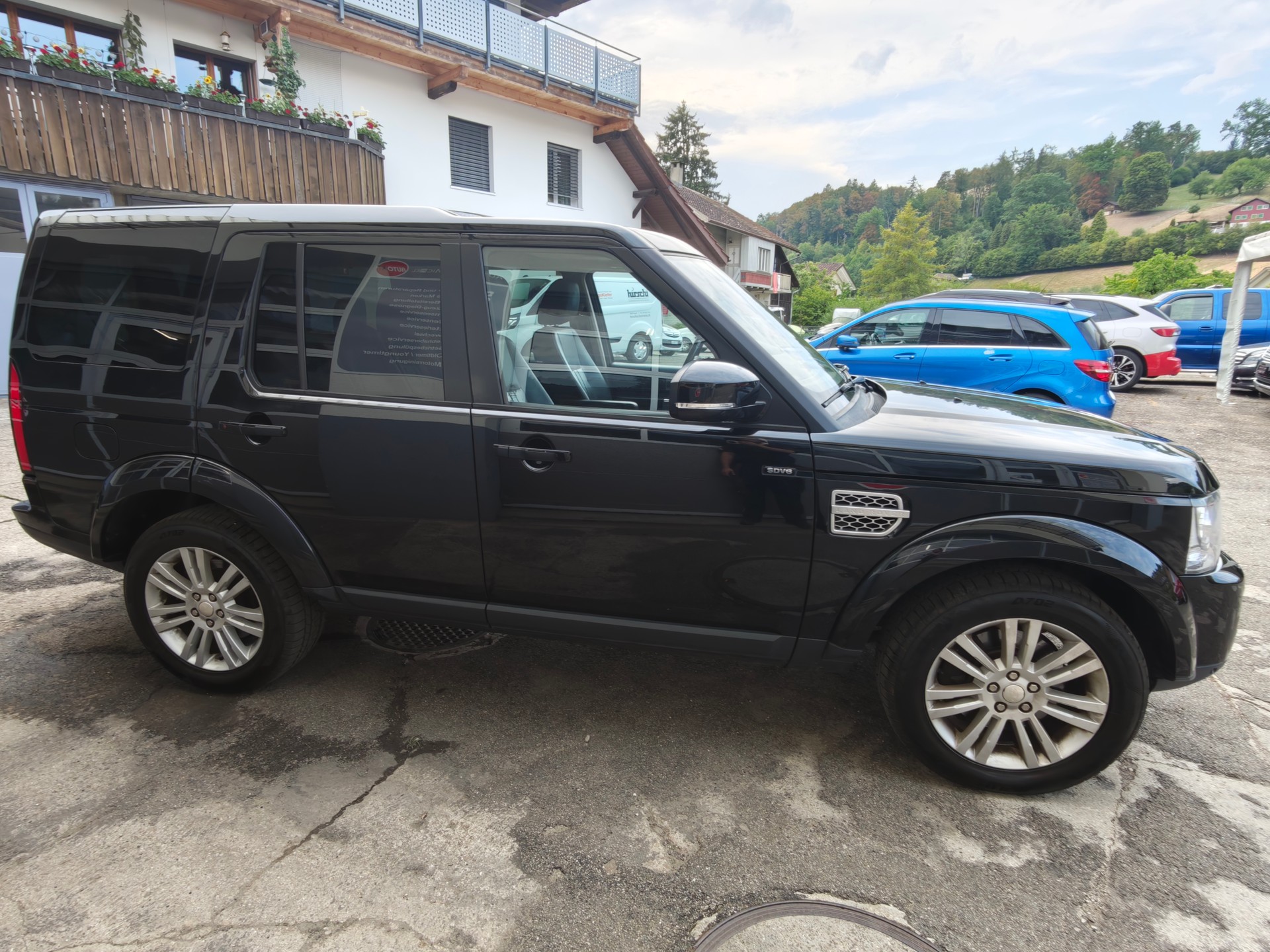 LAND ROVER Discovery 3.0 SDV6 HSE Automatic-image-7