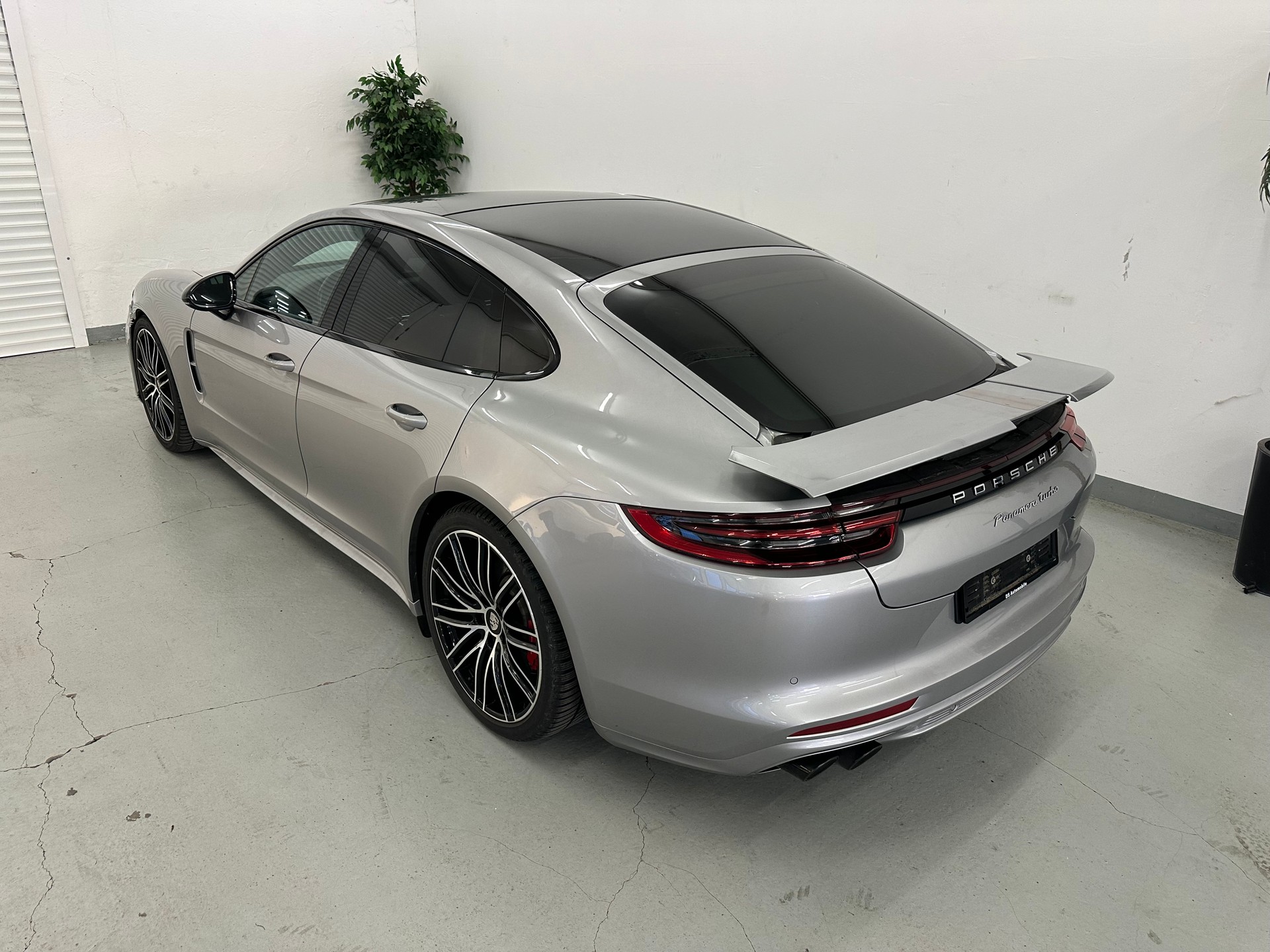 PORSCHE Turbo-image-7