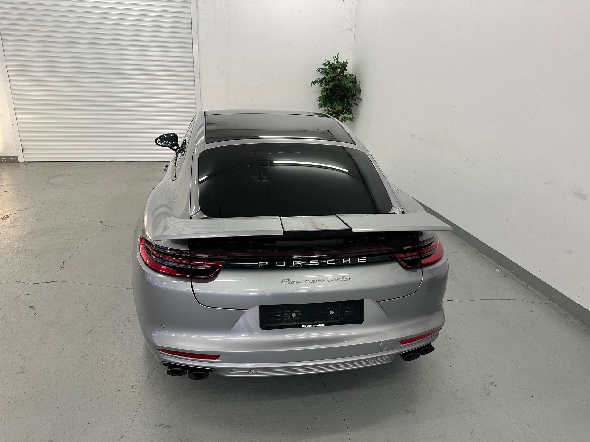 PORSCHE Turbo-image-5