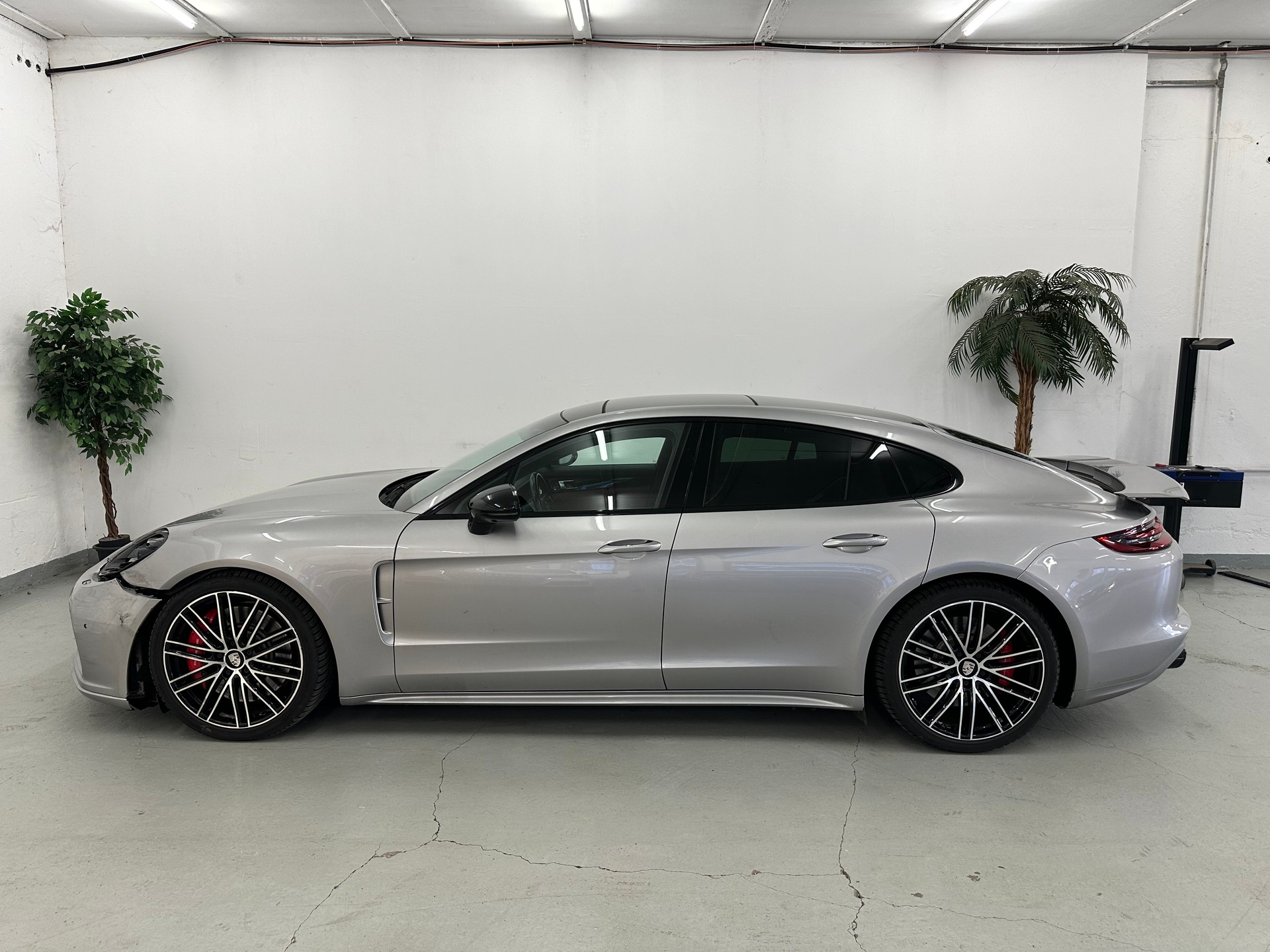 PORSCHE Turbo-image-8