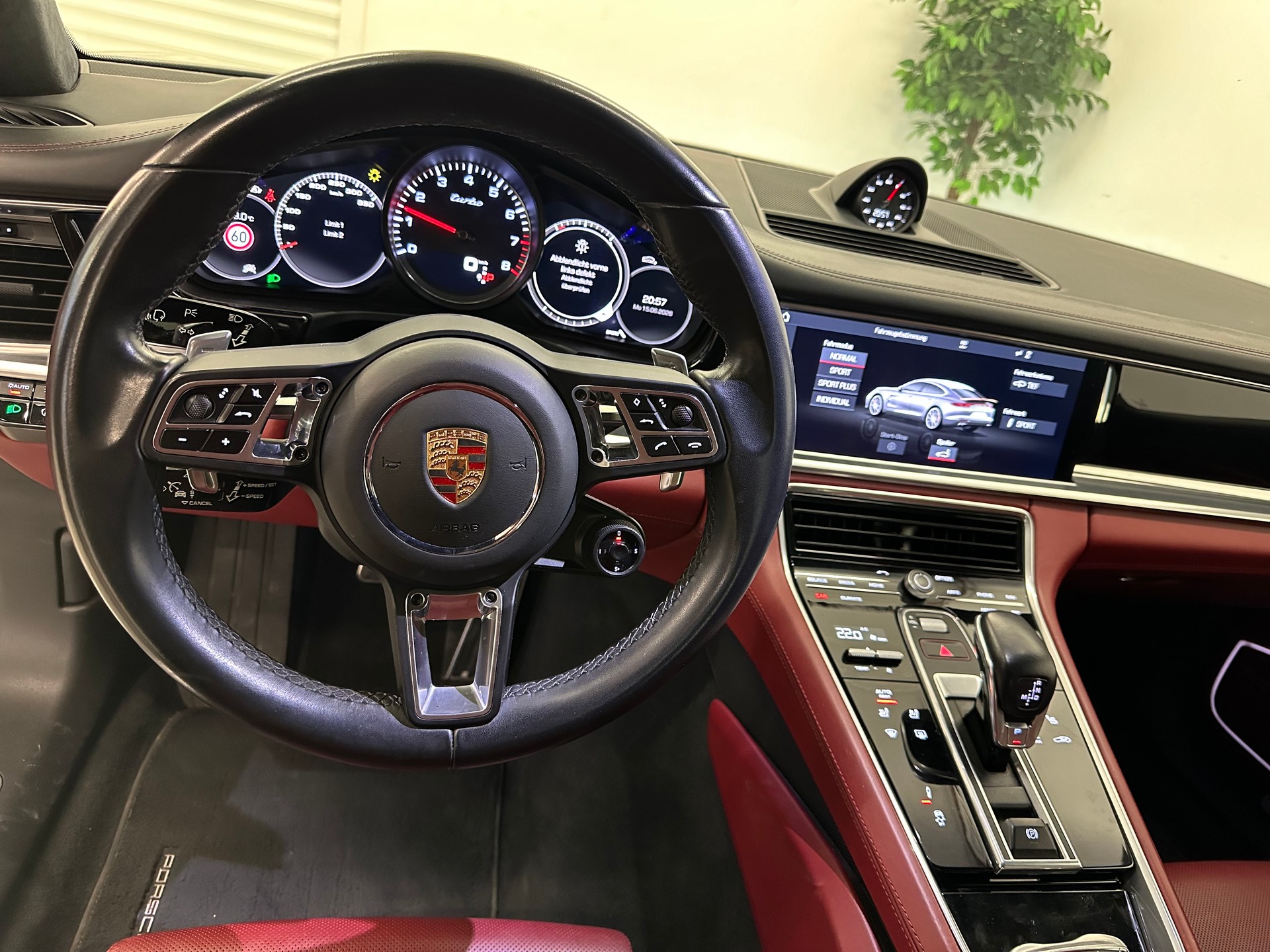 PORSCHE Turbo-image-11