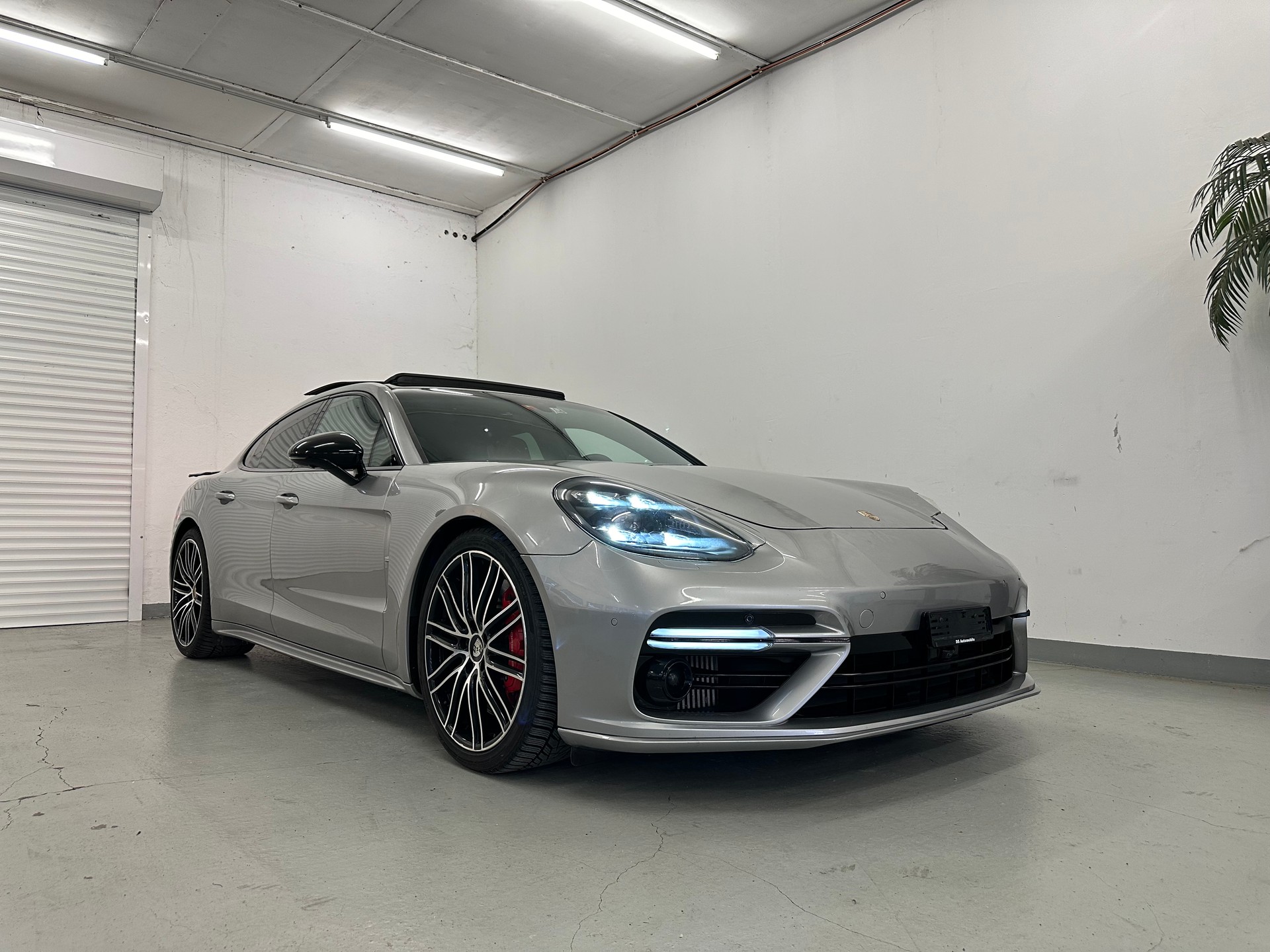 PORSCHE Turbo-image-1