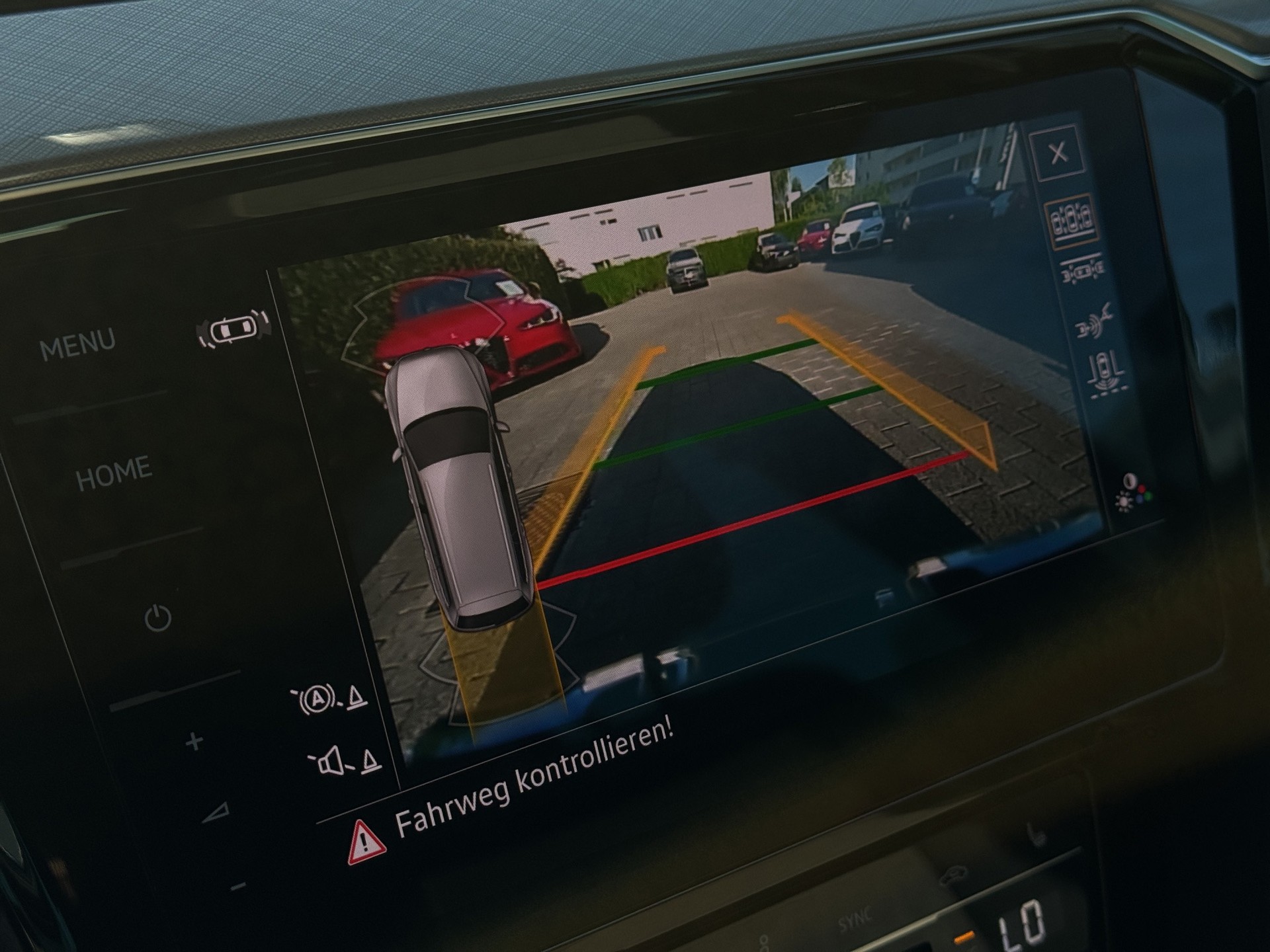 VW Passat Variant 2.0 TDI Business DSG "Digital Cockpit-RF.-Kamera-Matrix LED"-image-17