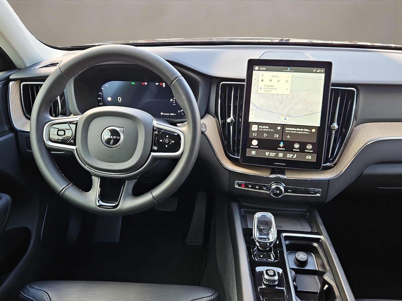 VOLVO XC60 2.0 B5 MH Plus Dark AWD-image-12
