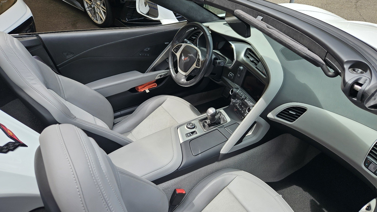 CHEVROLET Corvette Convertible Stingray 3LT-image-20