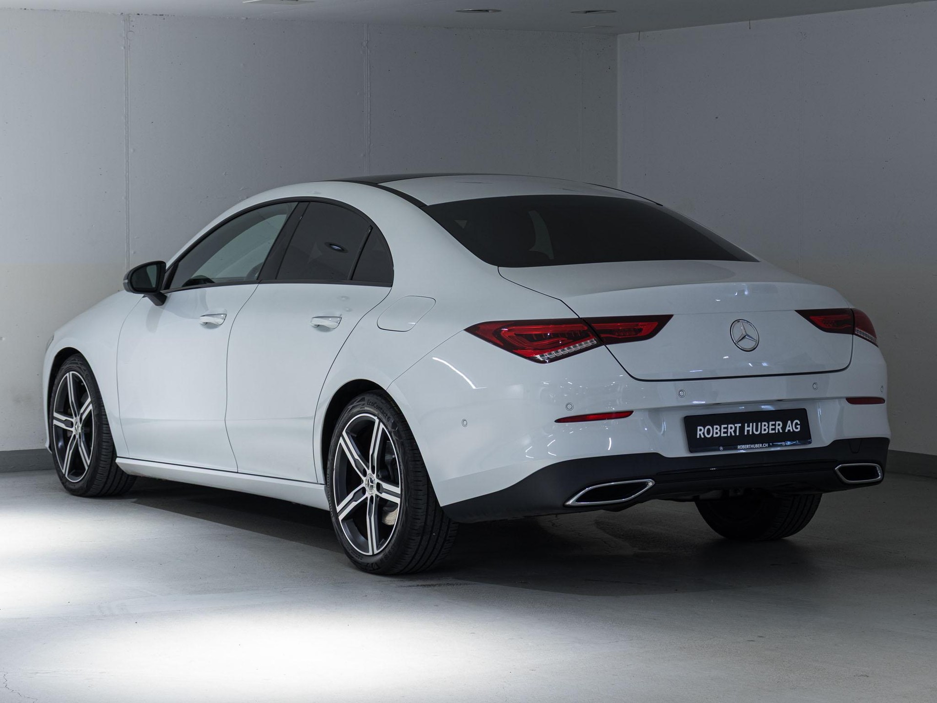 MERCEDES-BENZ CLA 220 4MATIC Coupé-image-3